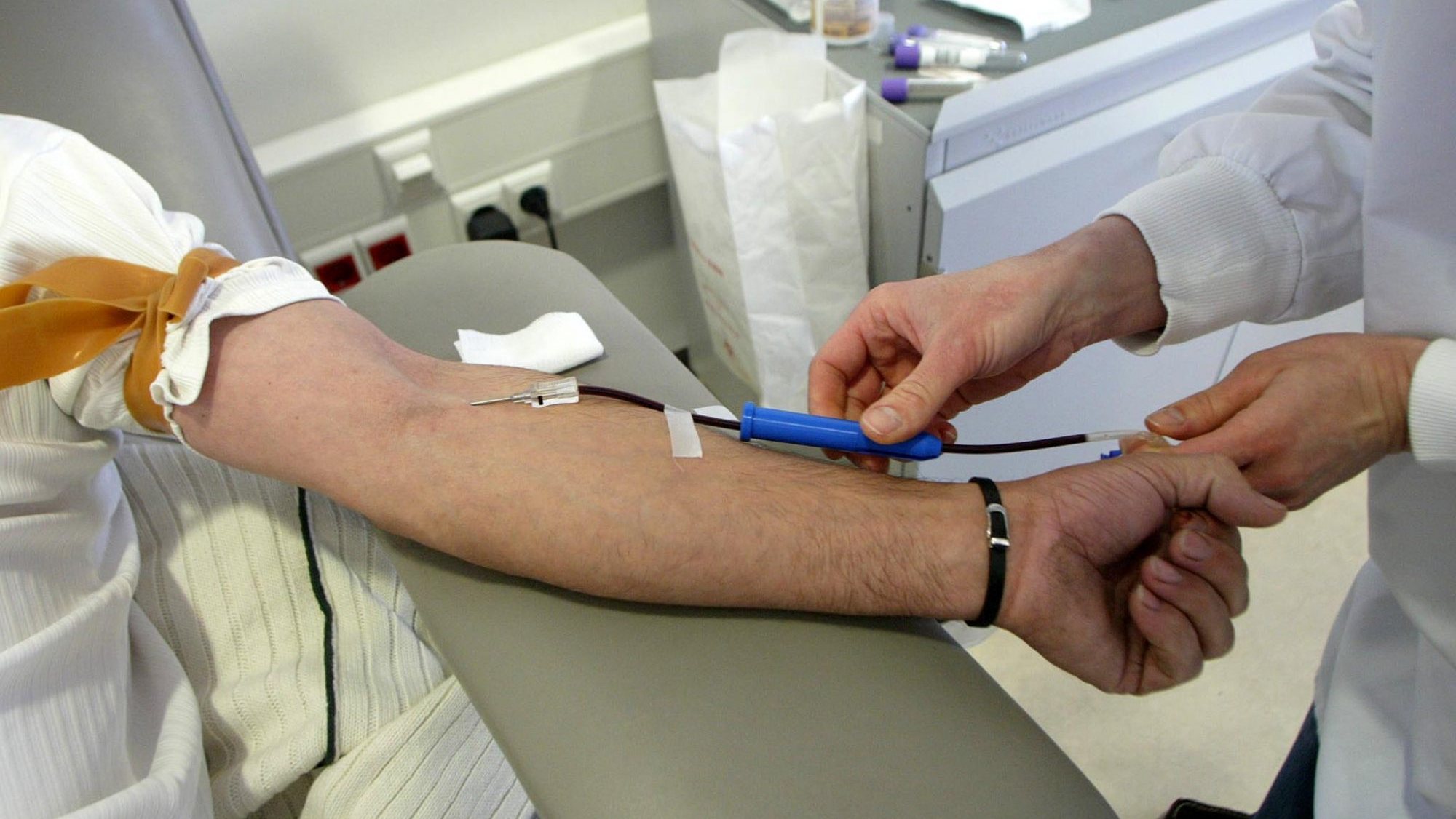 Em fevereiro, foram realizadas 17.843 dádivas de sangue, mais 7,6% do que no mês homólogo de 2020