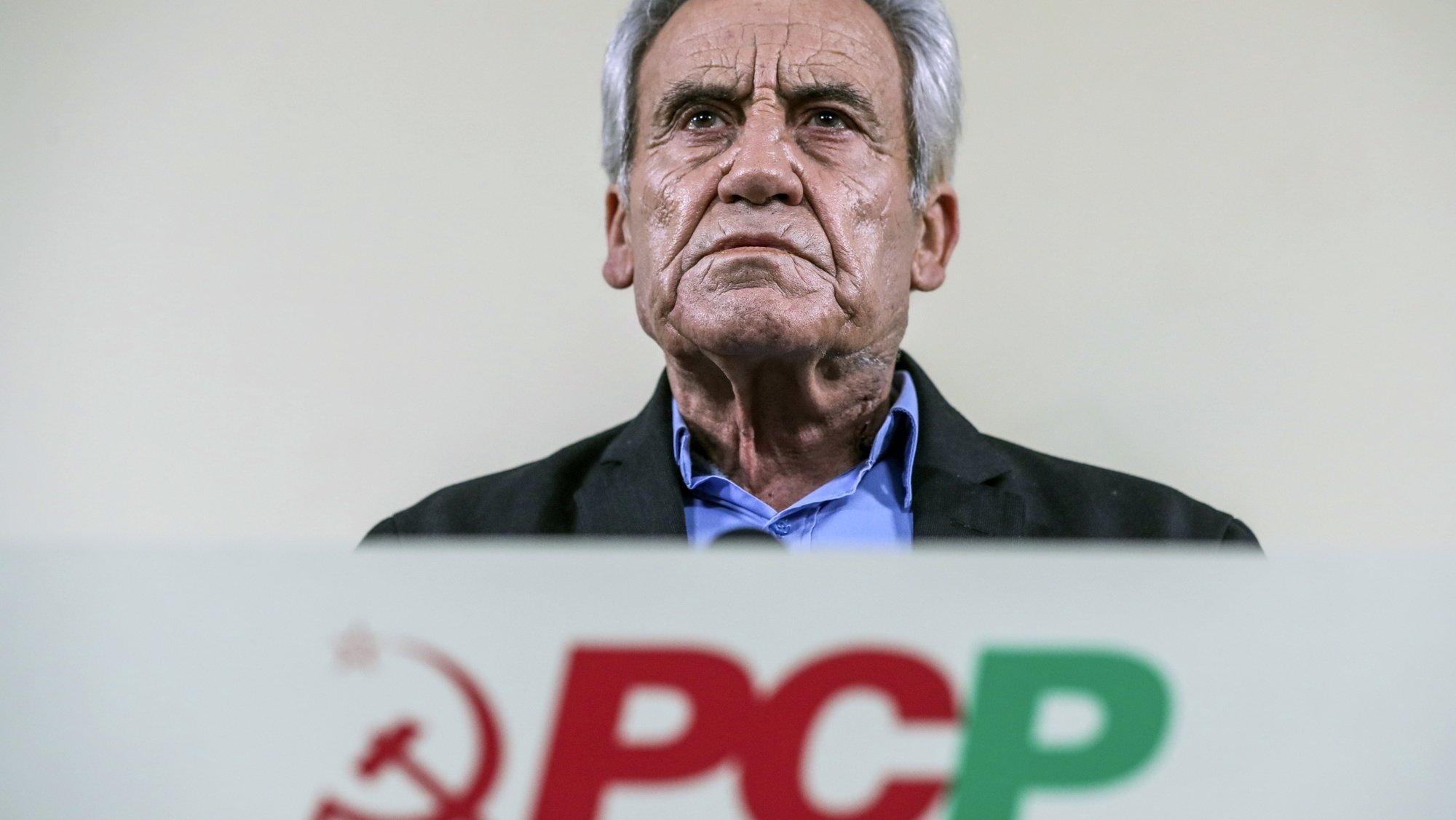 O secretário-geral do Partido Comunista Português (PCP), Jerónimo de Sousa, apresenta as conclusões da reunião do comité central na sede do partido em Lisboa, 02 fevereiro de 2022. TIAGO PETINGA/LUSA