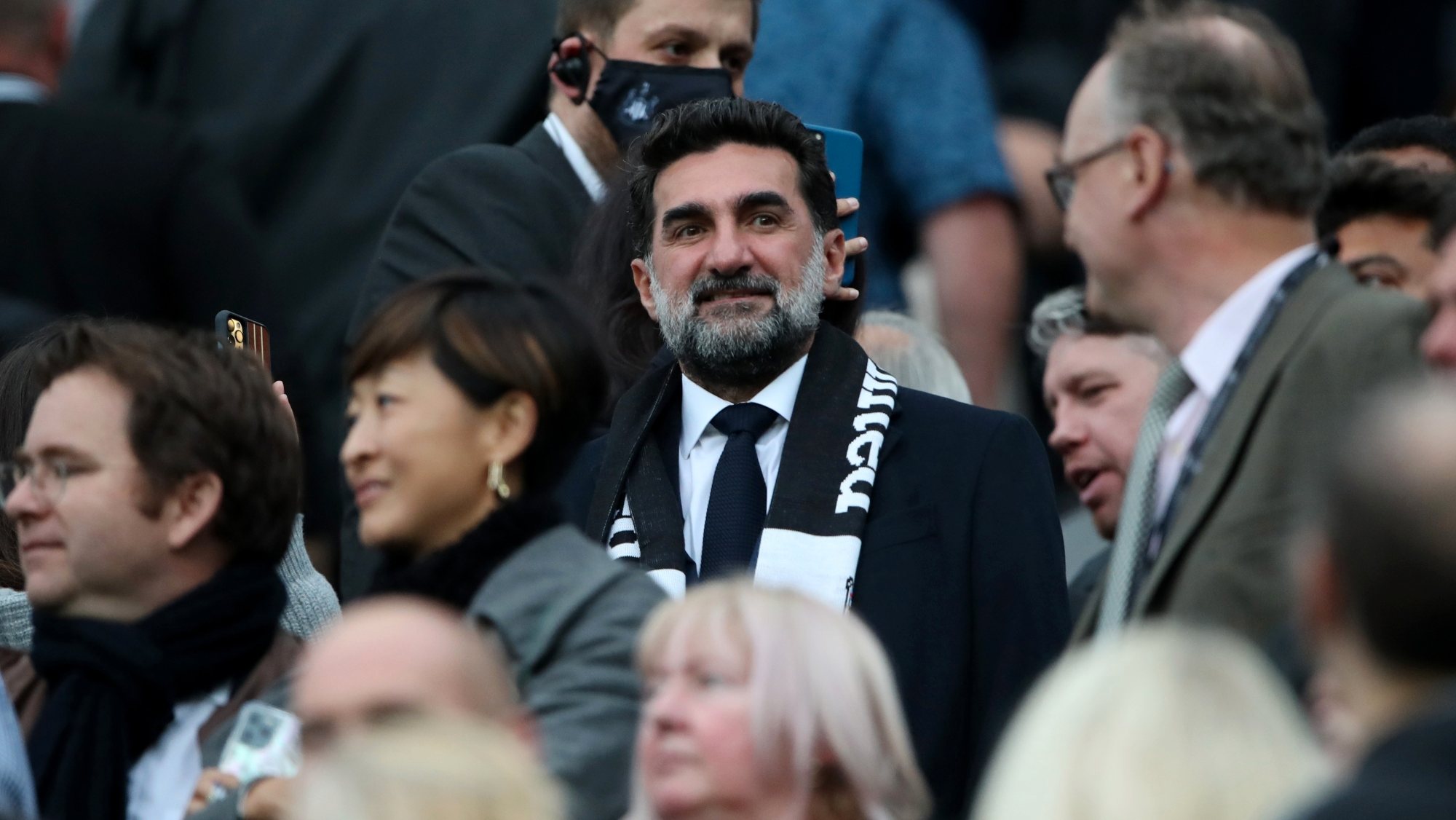 Yasir al-Rumayya, novo líder do Newcastle, foi muito saudado no jogo dos magpies contra o Tottenham do último domingo