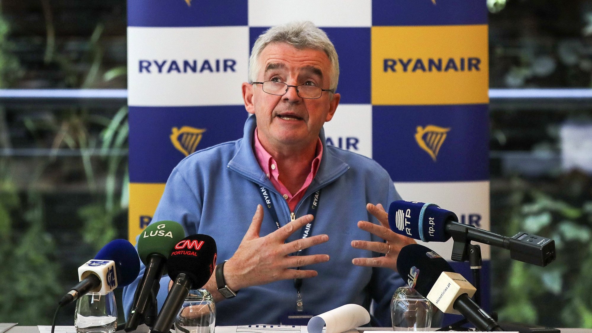 Michael O&#039;Leary, CEO da Ryanair, durante uma conferência de imprensa num hotel de Lisboa, 29 de novembro de 2021.  MANUEL DE ALMEIDA/LUSA