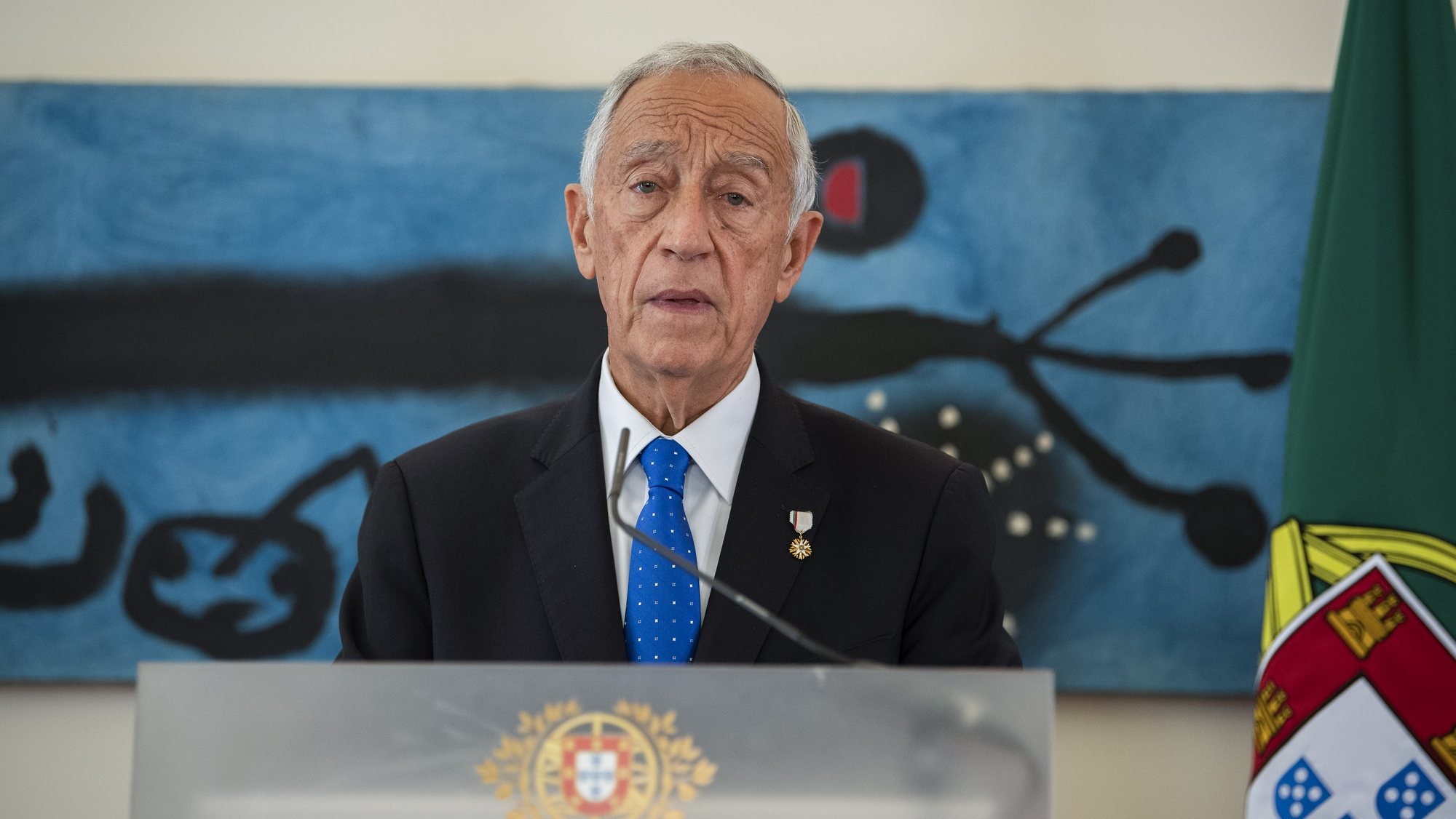 Portugal&#039;s President Marcelo Rebelo de Sousa (R) accompanied by Bulgaria&#039;s President Rumen Radev (not in the picture) during a press conference following the visit to Serralves Museum, Porto, Portugal, 12 April 2022. The President of the Republic of Bulgaria will pay an official visit to Portugal on Tuesday and Wednesday, starting in Porto. RUI MANUEL FARINHA/LUSA