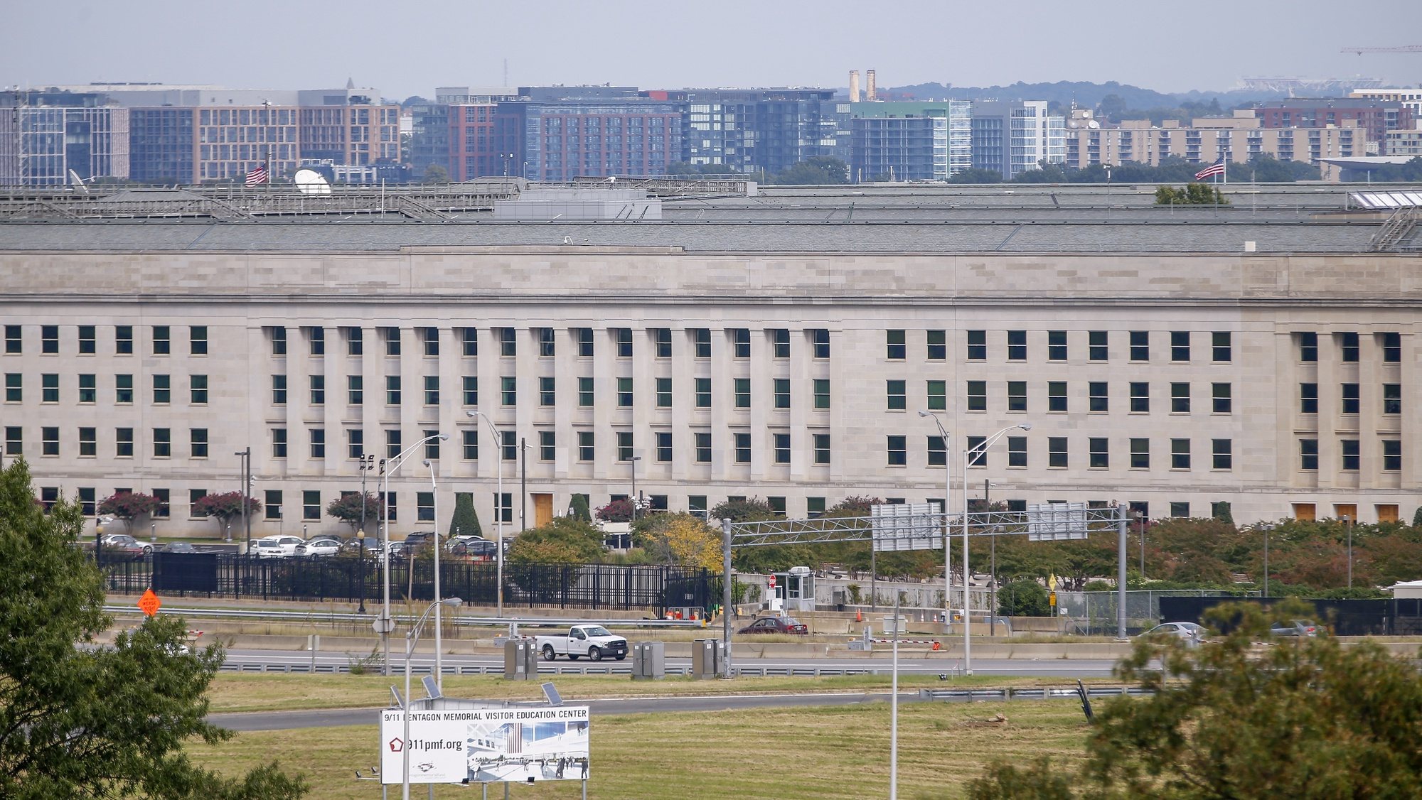 epa07064866 The Pentagon building in Arlington, Virginia, USA, 02 October 2018. Two pieces of mail delivered to the Pentagon mail facility on 01 October 2018 have initially tested positive for ricin, according to US defense officials.  EPA/ERIK S. LESSER