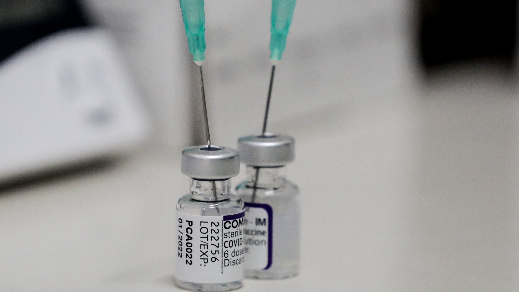 Doses de vacinas da Pfizer contra a covid-19 no centro de vacinação da Ajuda