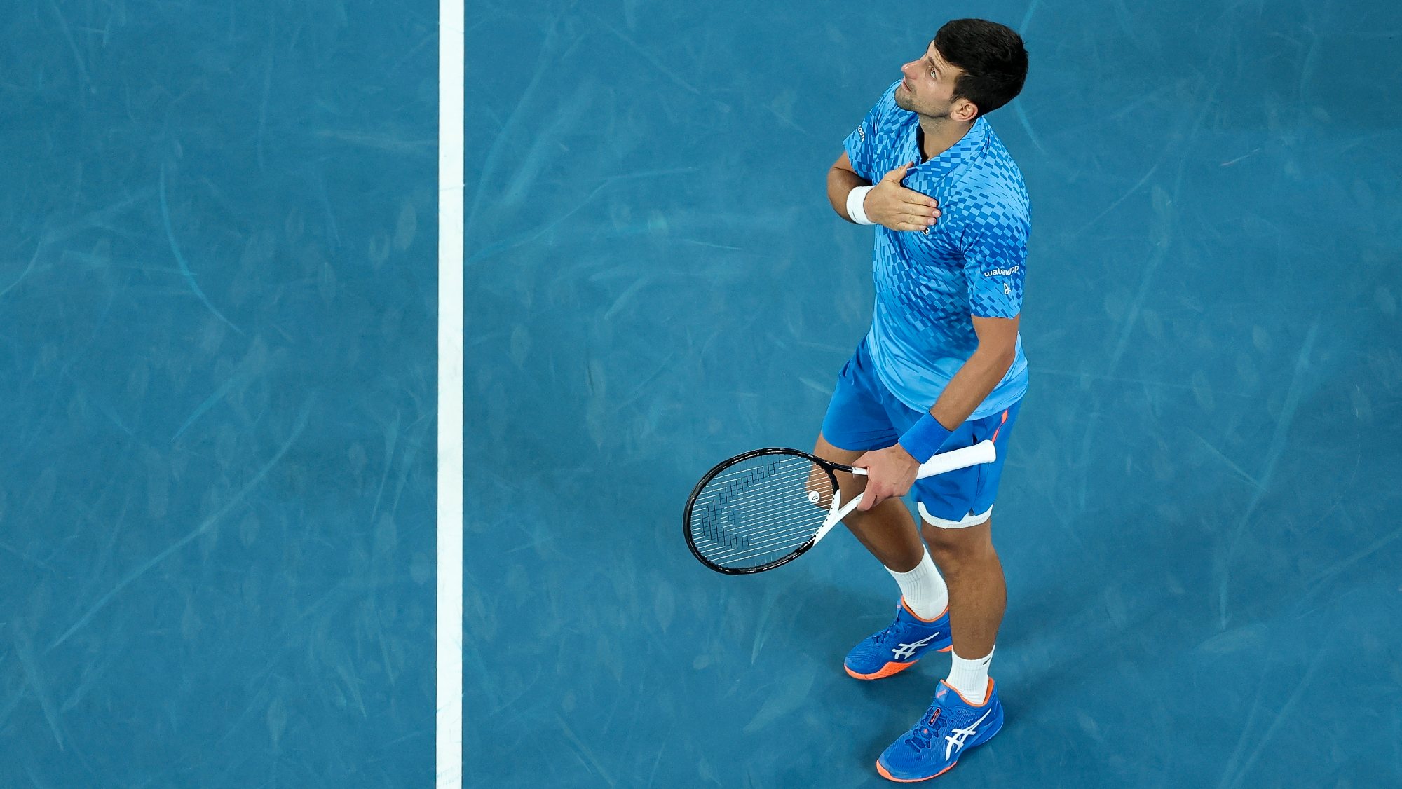 Novak Djokovic está a três encontros de aumentar o recorde de vitórias na Austrália para dez e igualar o número de Grand Slams de Rafael Nadal