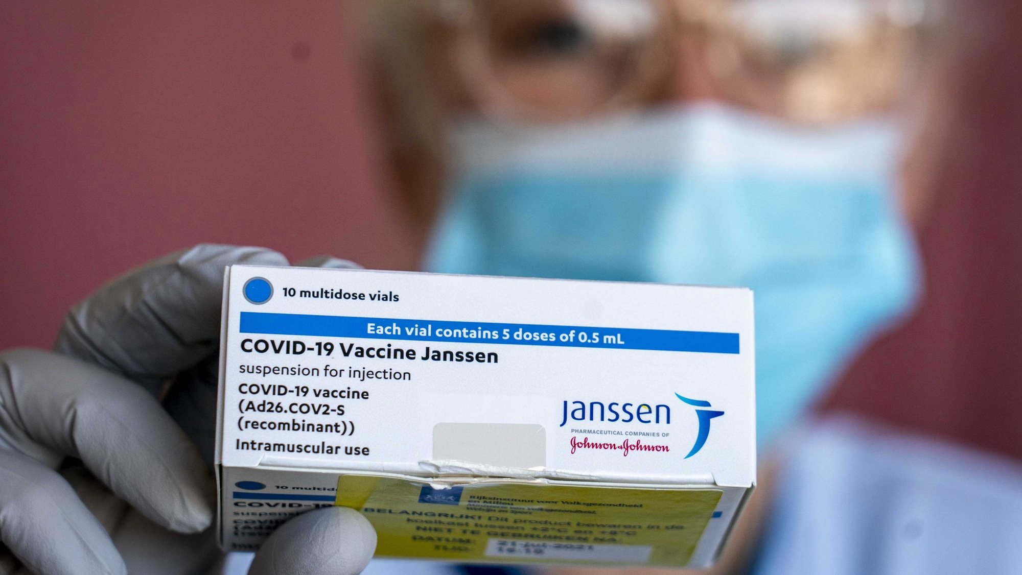 epa09162316 The Janssen vaccine is being prepared before hospital staff are vaccinated at HMC Westeinde, in the Hague, Netherlands, 26 April 2021. Almost half of the first batch of Janssen vaccines is intended for hospital staff who are in direct contact with patients.  EPA/JERRY LAMPEN