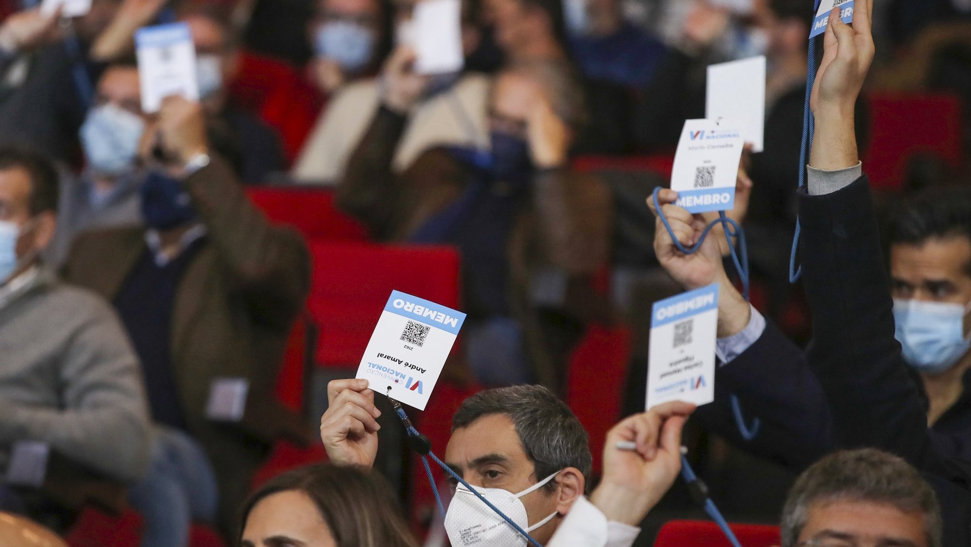 Militantes da Iniciativa Liberal votam durante a  Convenção Nacional  do partido, no Centro de Congressos de Lisboa, 11 de dezembro de 2021. MANUEL DE ALMEIDA/LUSA