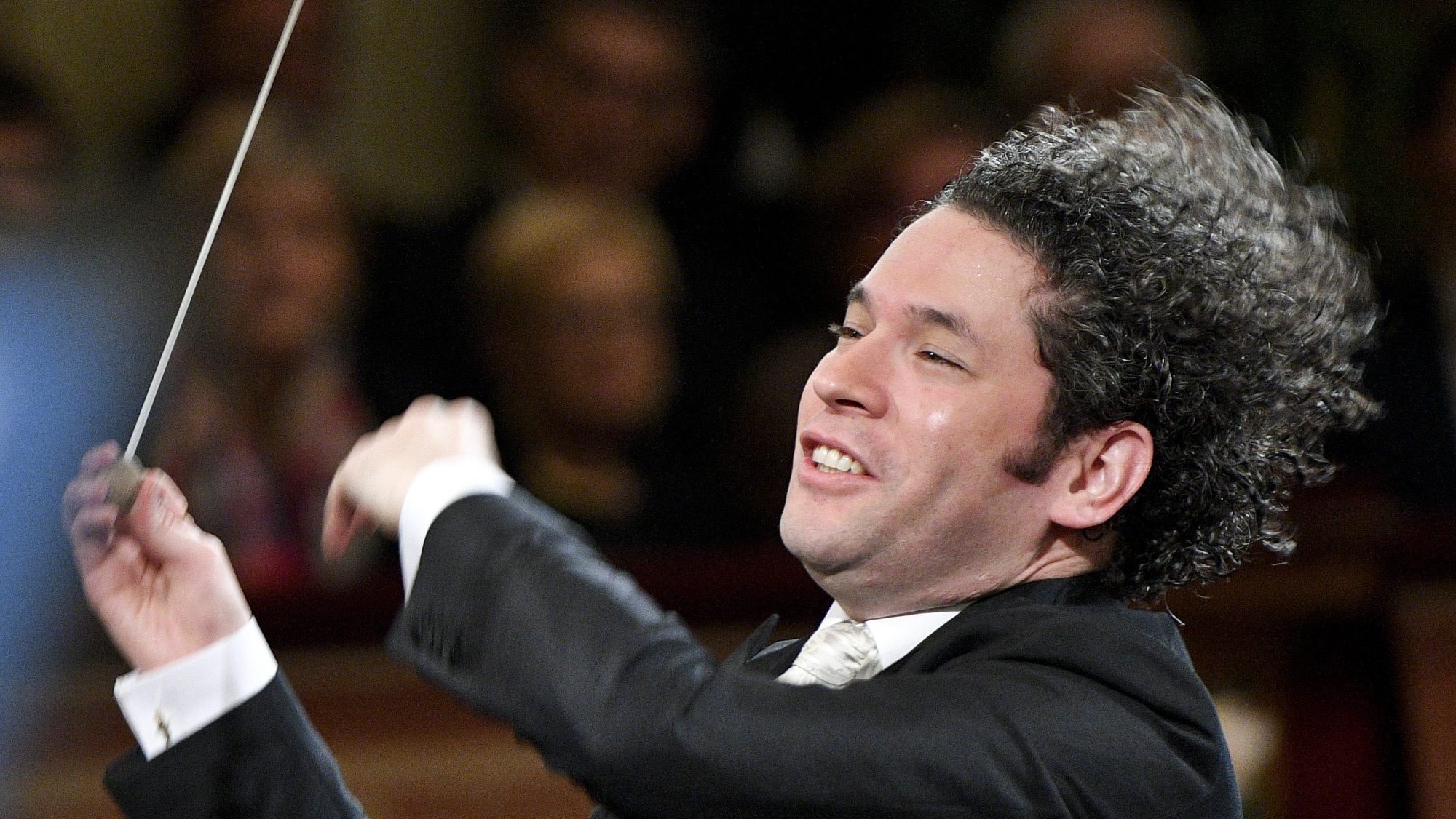 Nascido na Venezuela, Dudamel será o primeiro líder hispânico da orquestra