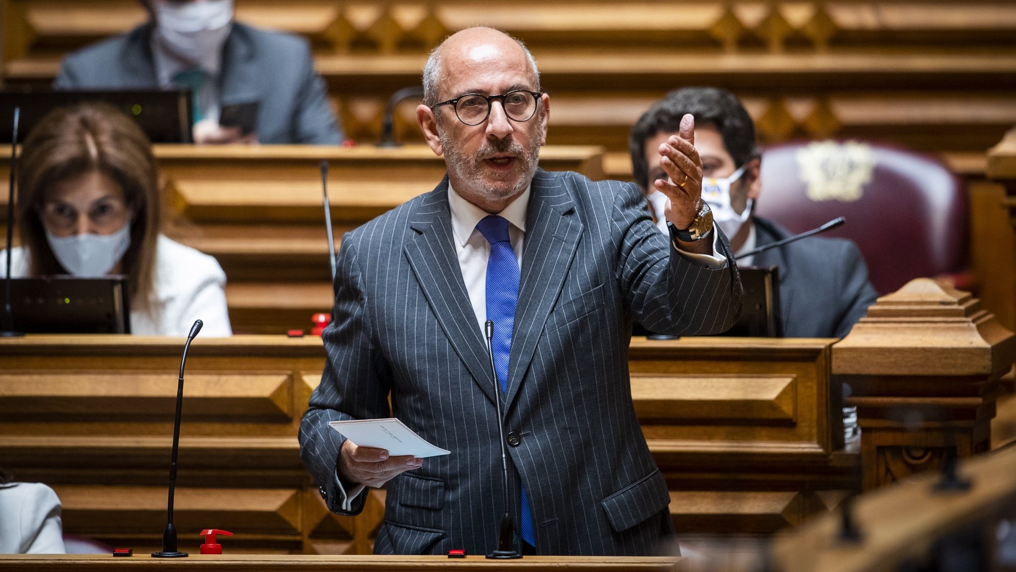 O líder parlamentar do CDS-PP, Telmo Correia, usa da palavra, durante o debate quinzenal, na Assembleia da República, em Lisboa, 03 de junho de 2020. JOSÉ SENA GOULÃO/LUSA