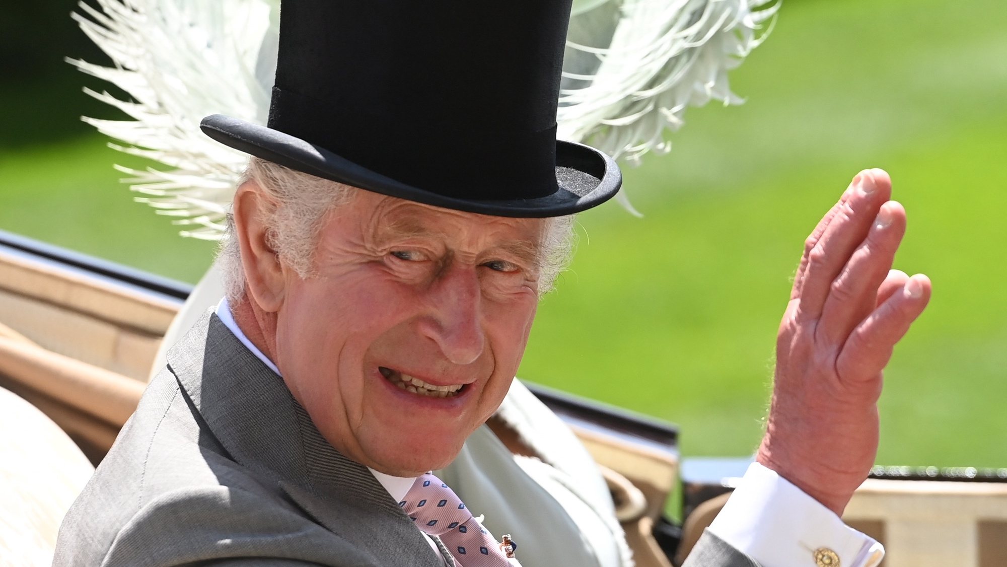 epaselect epa10706030 Britain’s King Charles III and Queen Camilla (hidden) attend Ladies Day during Royal Ascot, in Ascot, Britain, 22 June 2032. Royal Ascot is Britain’s most valuable horse race meeting and social event running from 20 to 24 June 2023.  EPA/NEIL HALL