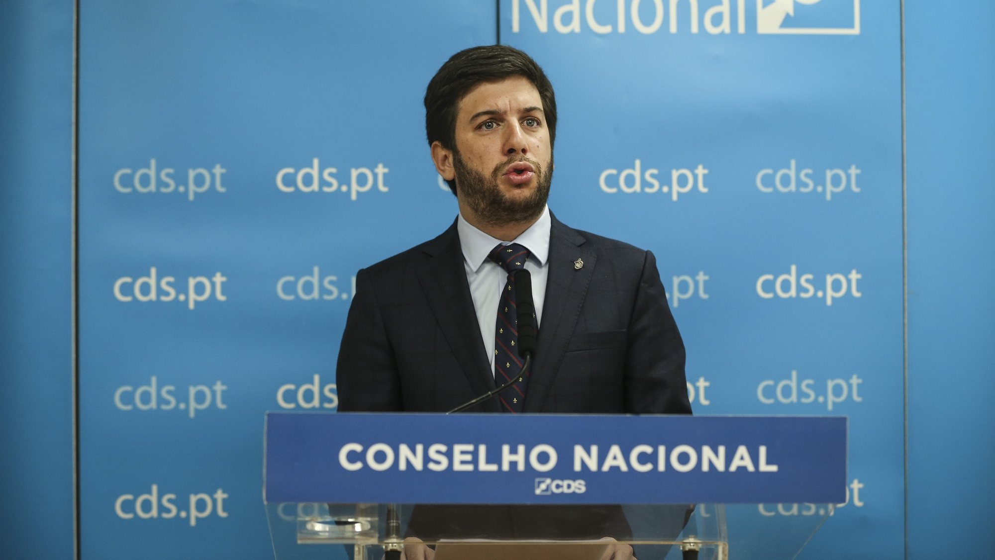 O Presidente do CDS-PP, Francisco Rodrigues dos Santos, intervém durante a reunião do  Conselho Nacional, na sede do partido, em Lisboa, 20 de março de 2021.  RODRIGO ANTUNES/LUSA