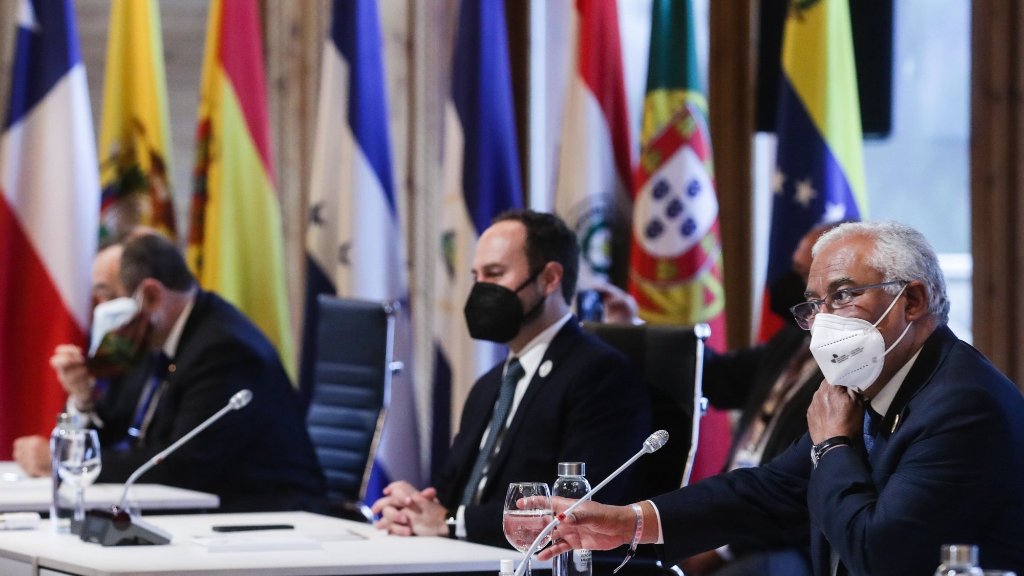 O primeiro-ministro, António Costa, na abertura da sessão plenária da XXVII Cimeira Ibero-Americana, em Andorra, 21 de abril de 2021. TIAGO PETINGA/LUSA