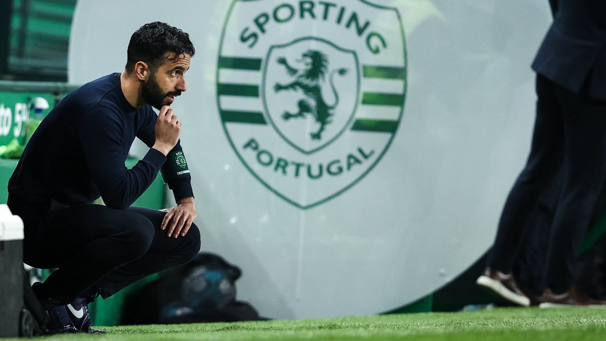 Sporting&#039;s head coach Ruben Amorim reacts during the Portuguese First League soccer match, between Sporting and Benfica, held on Alvalade stadium in Lisbon, Portugal, 17 April 2022. RODRIGO ANTUNES/LUSA
