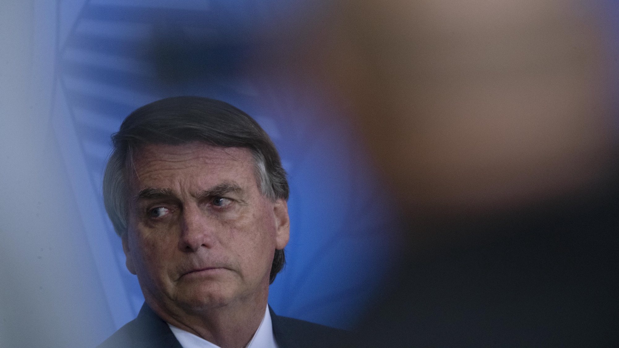 epa09927302 The President of Brazil, Jair Bolsonaro, participates in the ceremony of New Deliveries of the Income and Opportunity Program at  the Palacio do Planalto, in Brasilia, Brazil, 04 May 2022.  EPA/Joedson Alves