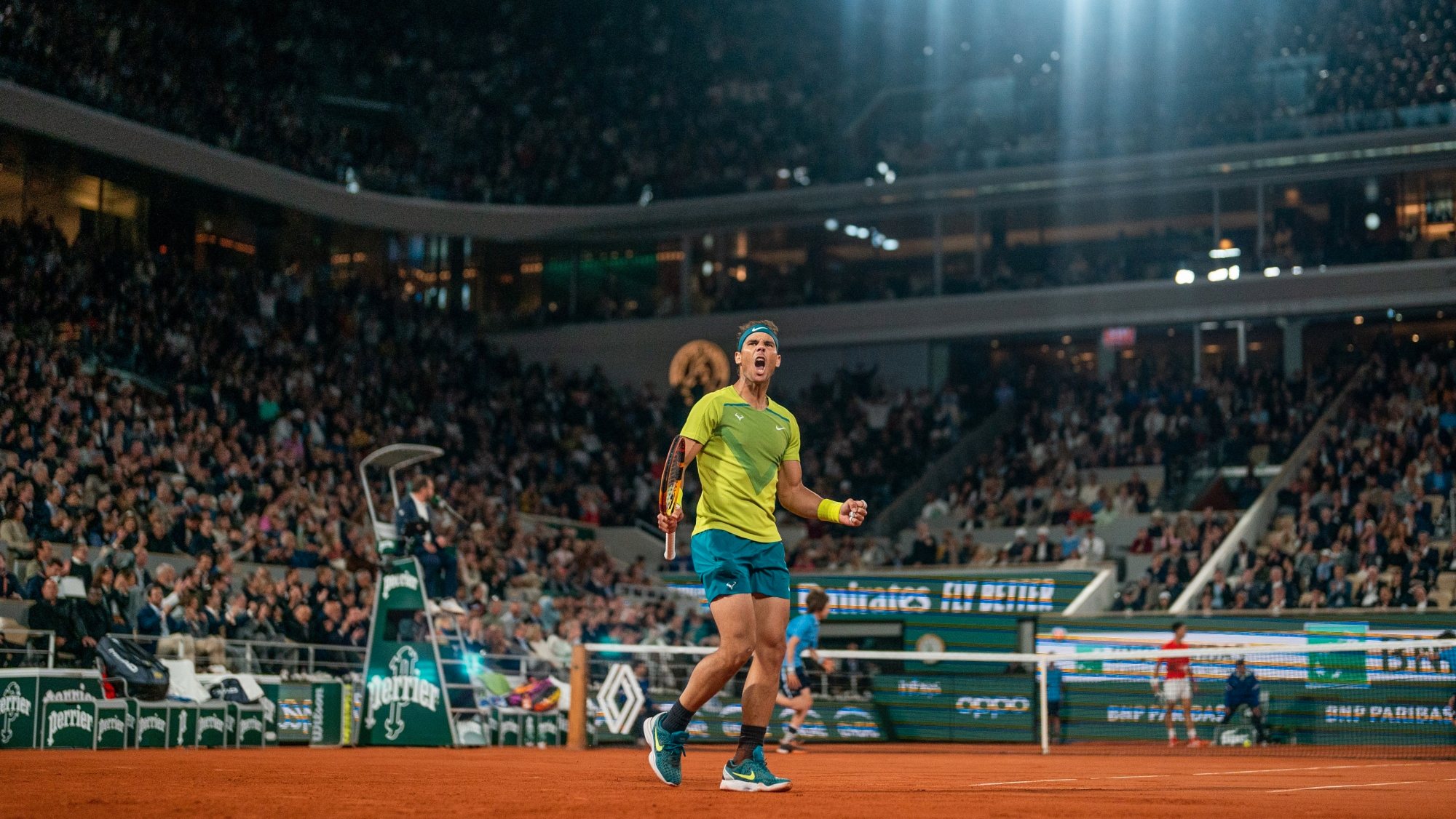 Rafa Nadal pediu para jogar à tarde, jogo com Djokovic foi mesmo à noite e, já depois da uma da manhã, apurou-se para as meias-finais de Roland Garros