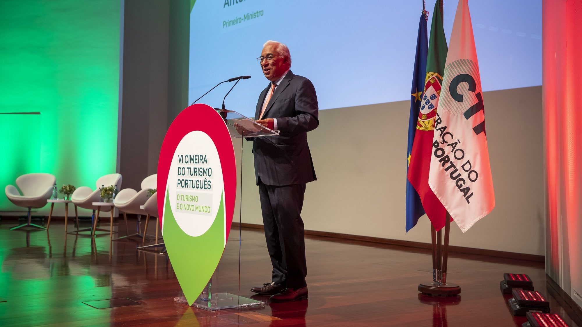 O primeiro-ministro, António Costa, usa da palavra durante a sessão de abertura da VI Cimeira do Turismo Português, no auditório da Fundação Champalimaud, em Lisboa, 27 de setembro 2022. JOSÉ SENA GOULÃO/LUSA