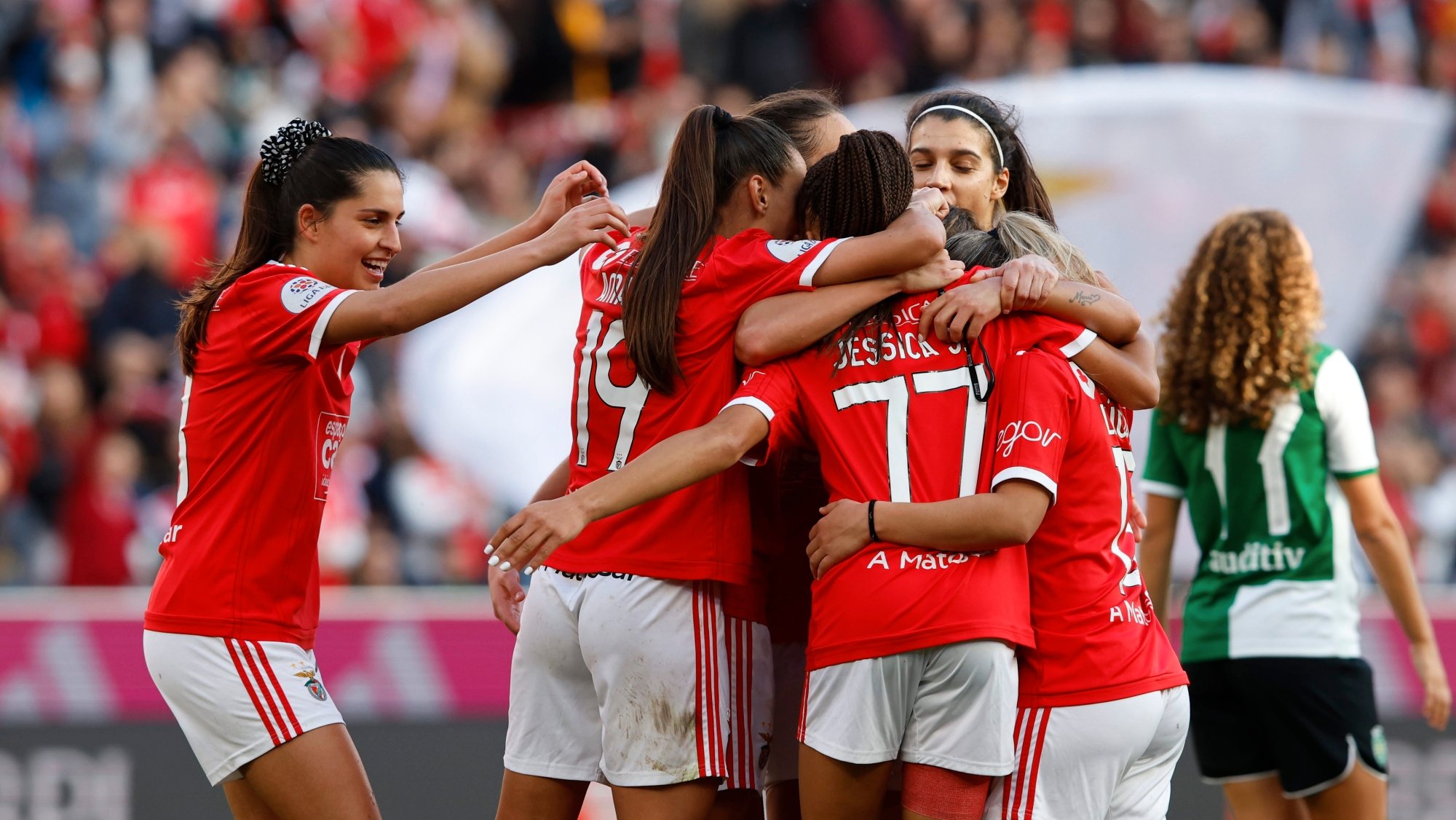 Cloé Lacasse (dois), Jéssica Silva e Kika Nazareth fizeram os quatro golos da goleada do Benfica ao Sporting