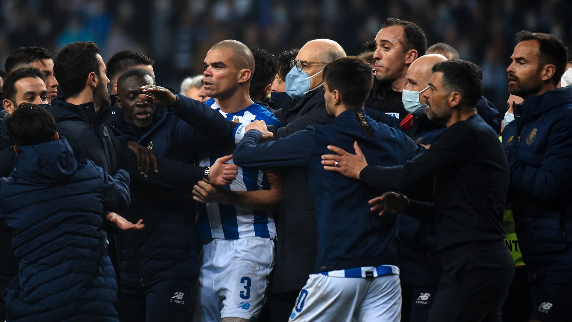 Clássico entre FC Porto e Sporting, realizado em fevereiro, terminou com um empate a dois que beneficiou os azuis e brancos