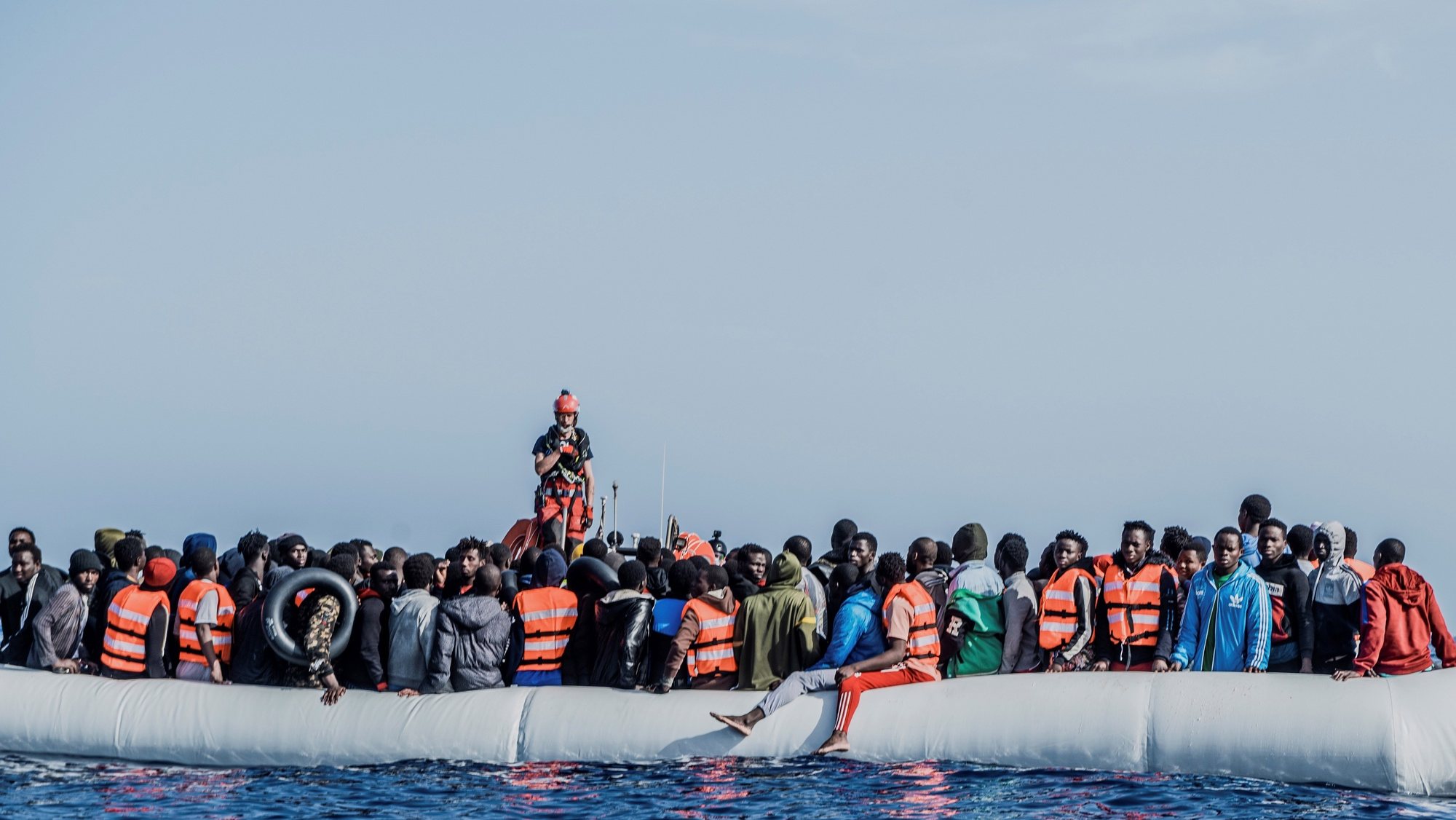 400 migrantes resgatados em Itália