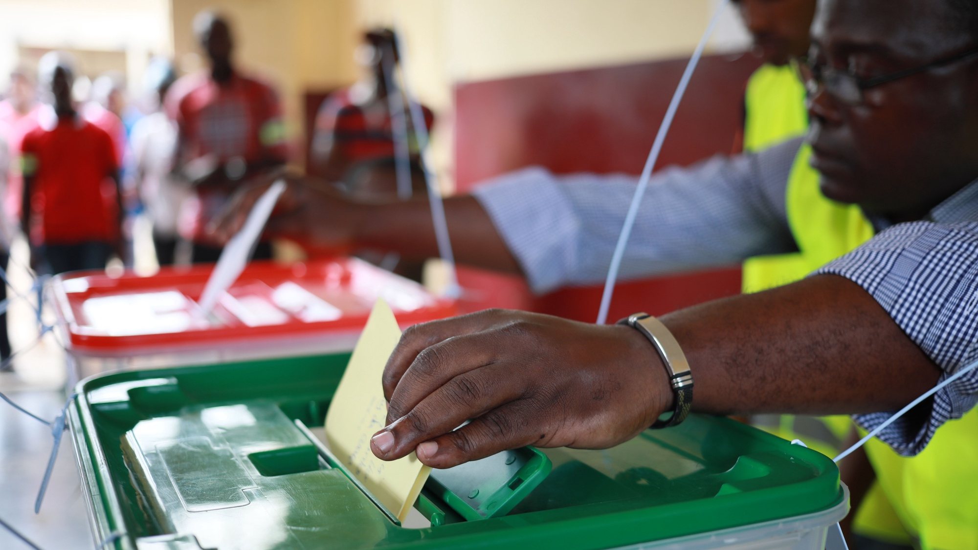 People voting in the legislative, regional and municipal elections, at Dona Maria de Jesus school, in Sao Tome and Principe, 25 September 2022. More than 123 thousand voters vote in 309 polling stations distributed throughout the national territory and abroad. ESTELA SILVA/LUSA