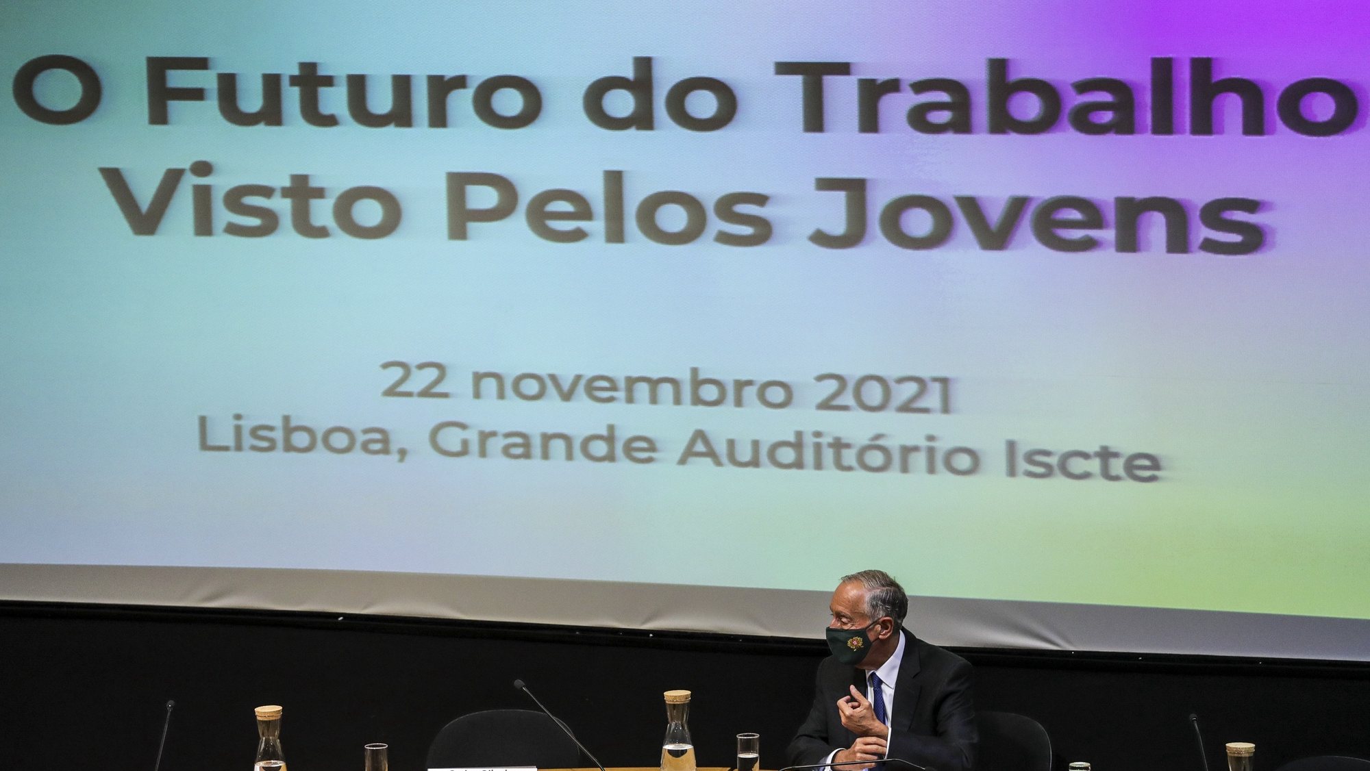 O Presidente da República, Marcelo Rebelo de Sousa, durante a sessão de encerramento da conferência &quot;O futuro do trabalho visto pelos jovens&quot;, no ISCTE, em Lisboa, 22 de novembro de 2021. TIAGO PETINGA/LUSA