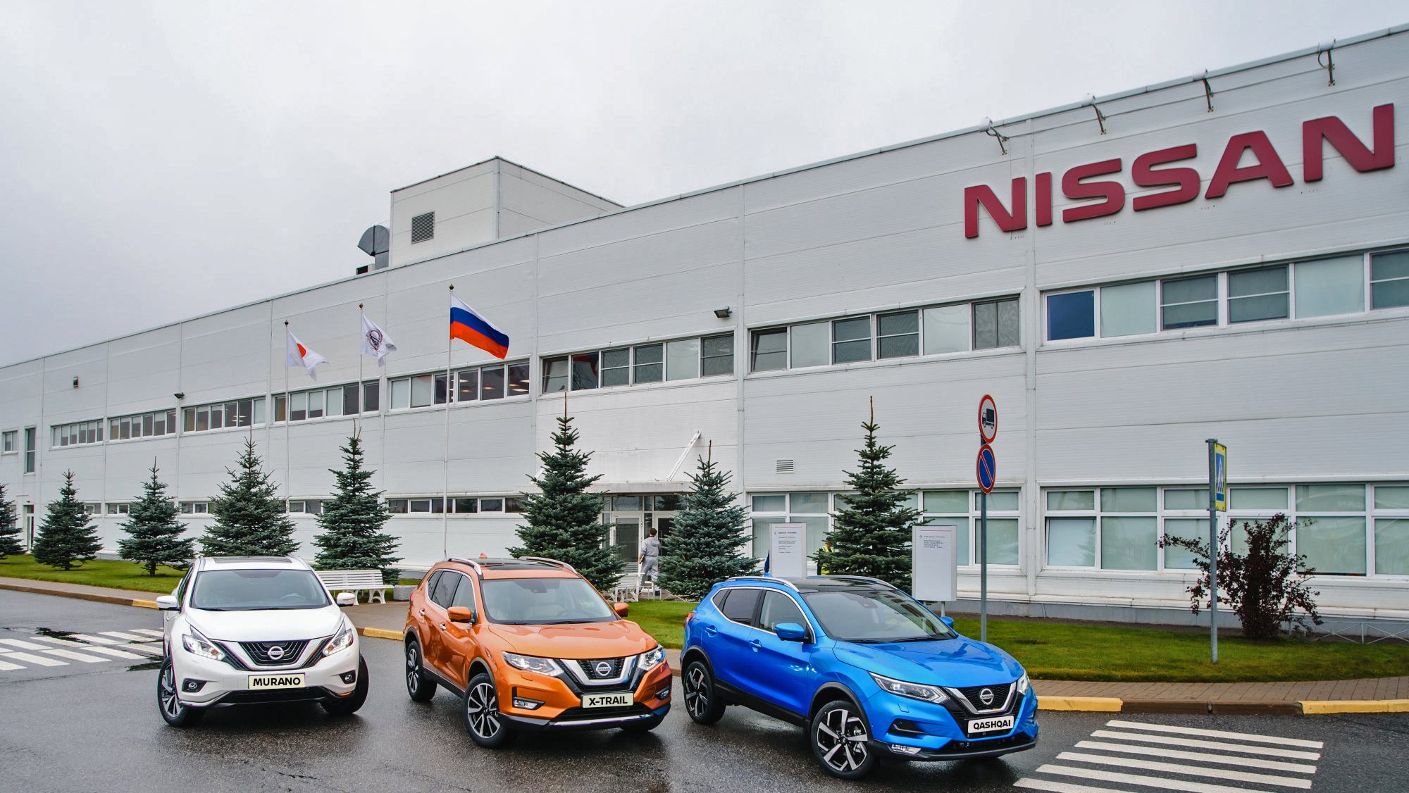 A Nissan vendeu 53.000 veículos na Rússia em 2021. Estes são os três modelos saídos da fábrica de São Petersburgo