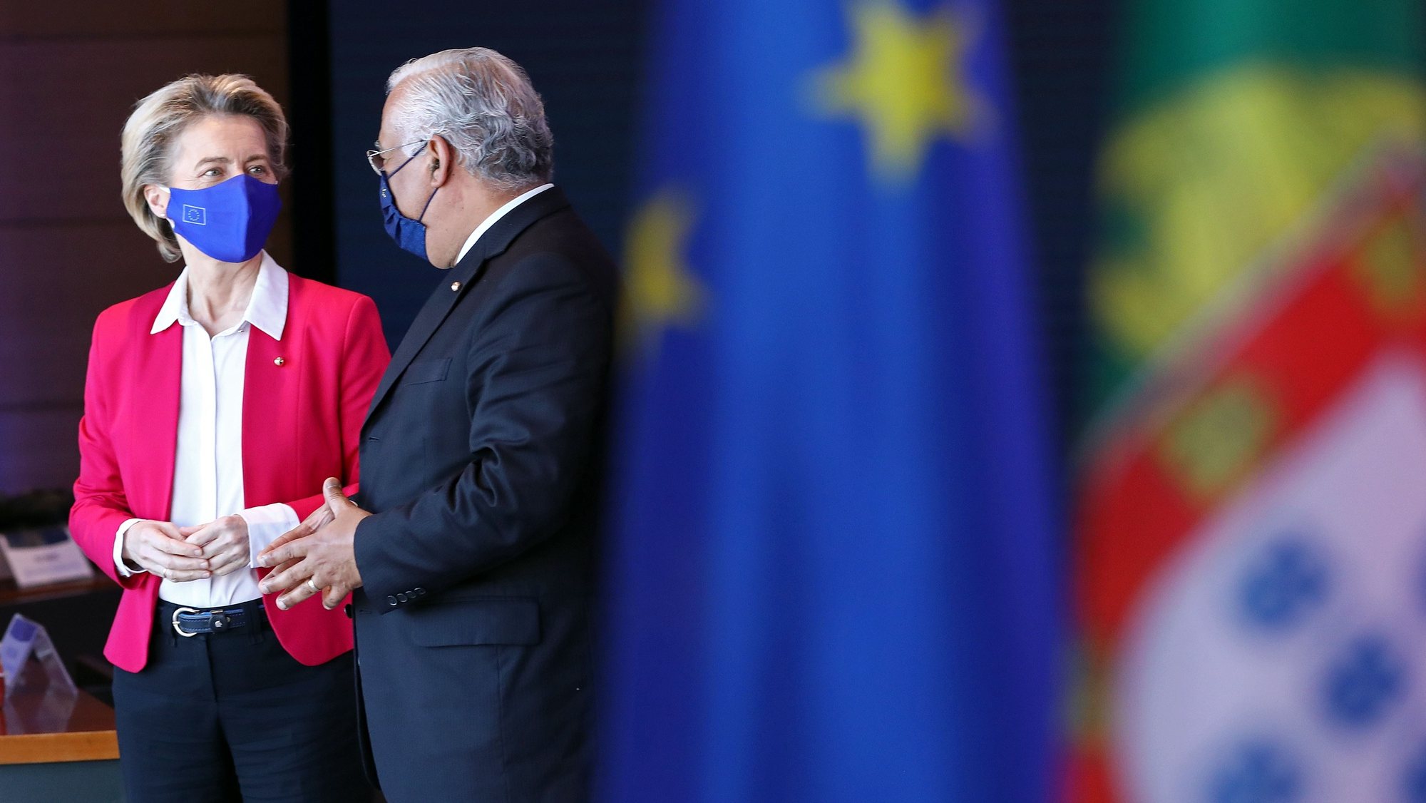 European Commission President Ursula Von Der Leyen (L) speaks with Portuguese Prime Minister Antonio Costa (R) at the beginning of a meeting on the programme and the priorities of the Portuguese Presidency of the Council of the European Union (PPUE) in Lisbon, Portugal, 15 January 2021. During the first half of this year, Portugal will have its fourth presidency after 1992, 2000, and 2007. ANTONIO PEDRO SANTOS/LUSA