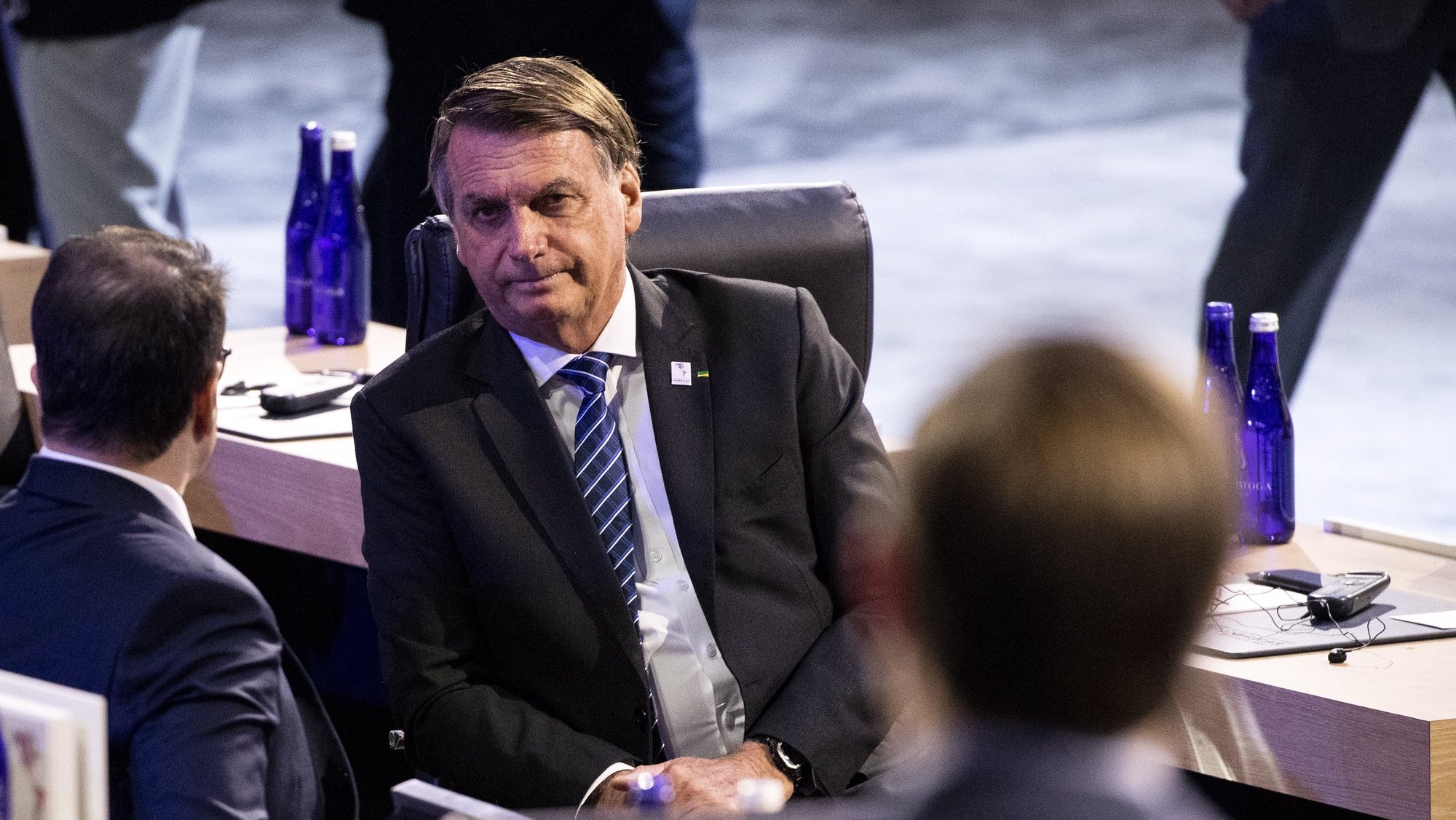 epa10004979 President of Brazil Jair Bolsonaro attends the first plenary session of the 2022 Summit of the Americas in Los Angeles, California, USA, 09 June 2022.  EPA/ETIENNE LAURENT