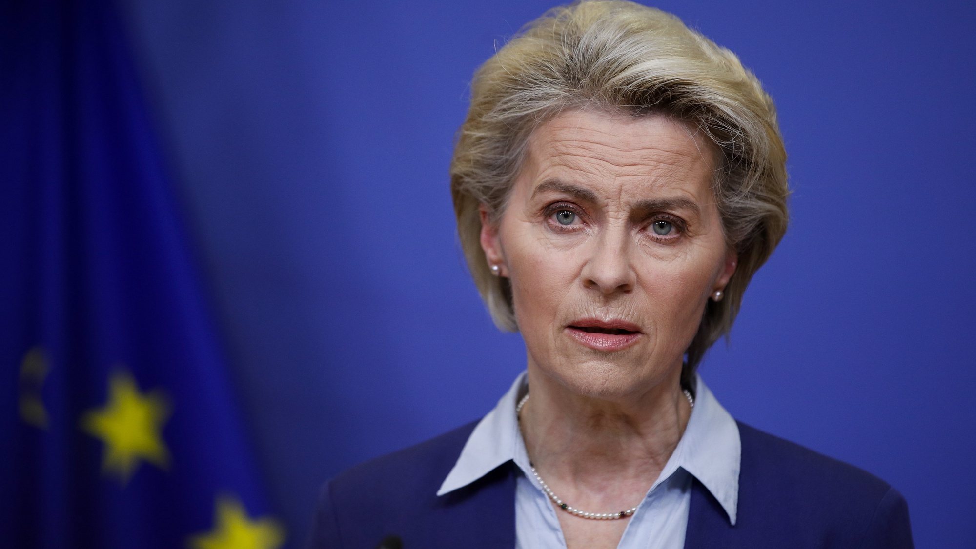 A presidente da Comissão Europeia, Ursula von der Leyen anuncia as sanções contra a Rússia