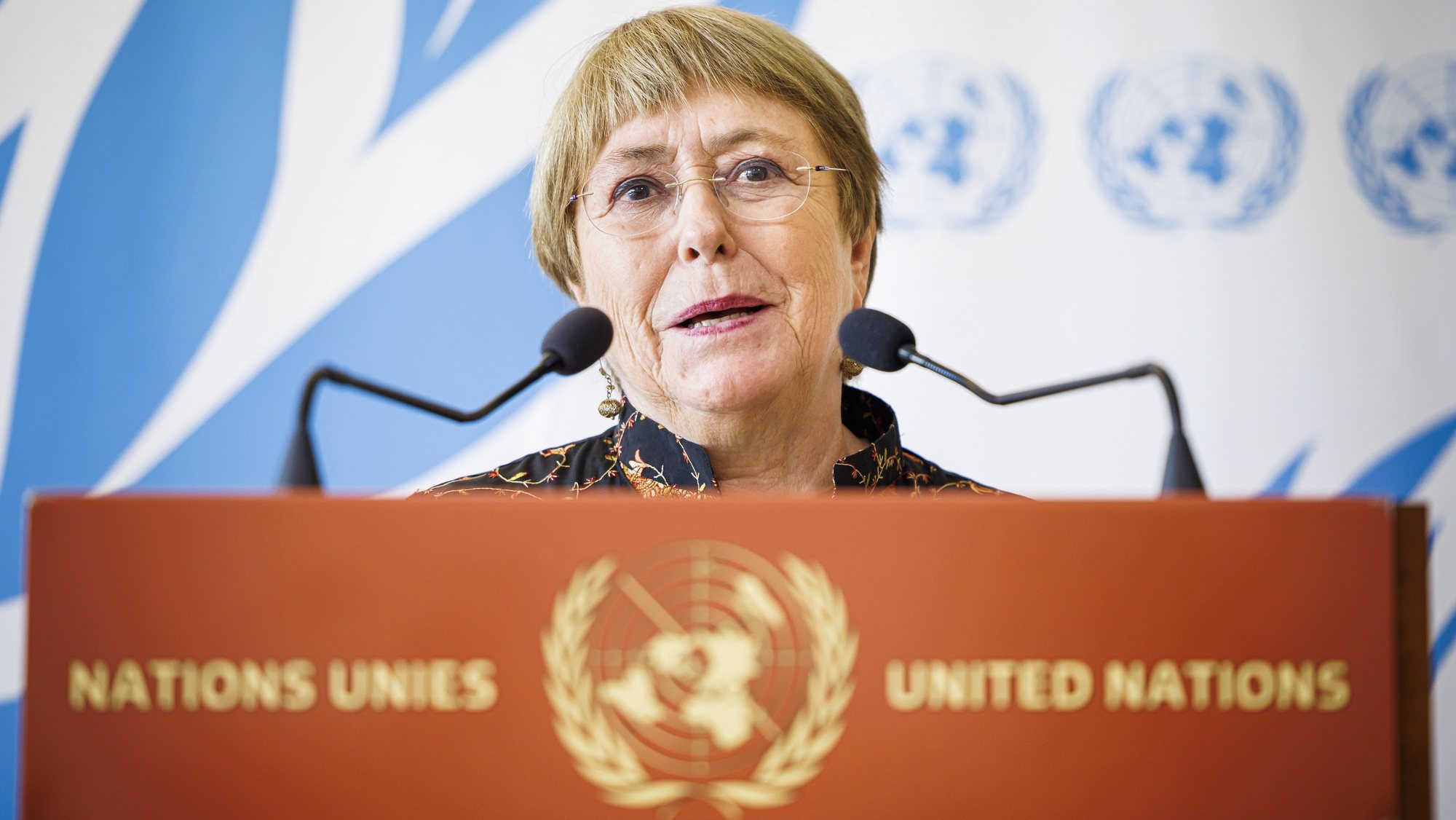 epa10010642 United Nations High Commissioner for Human Rights Michelle Bachelet addresses a press conference after announcing she would not seek a second mandate, during the opening day of the 50th session of the Human Rights Council at the European headquarters of the United Nations in Geneva, Switzerland, 13 June 2022.  EPA/VALENTIN FLAURAUD