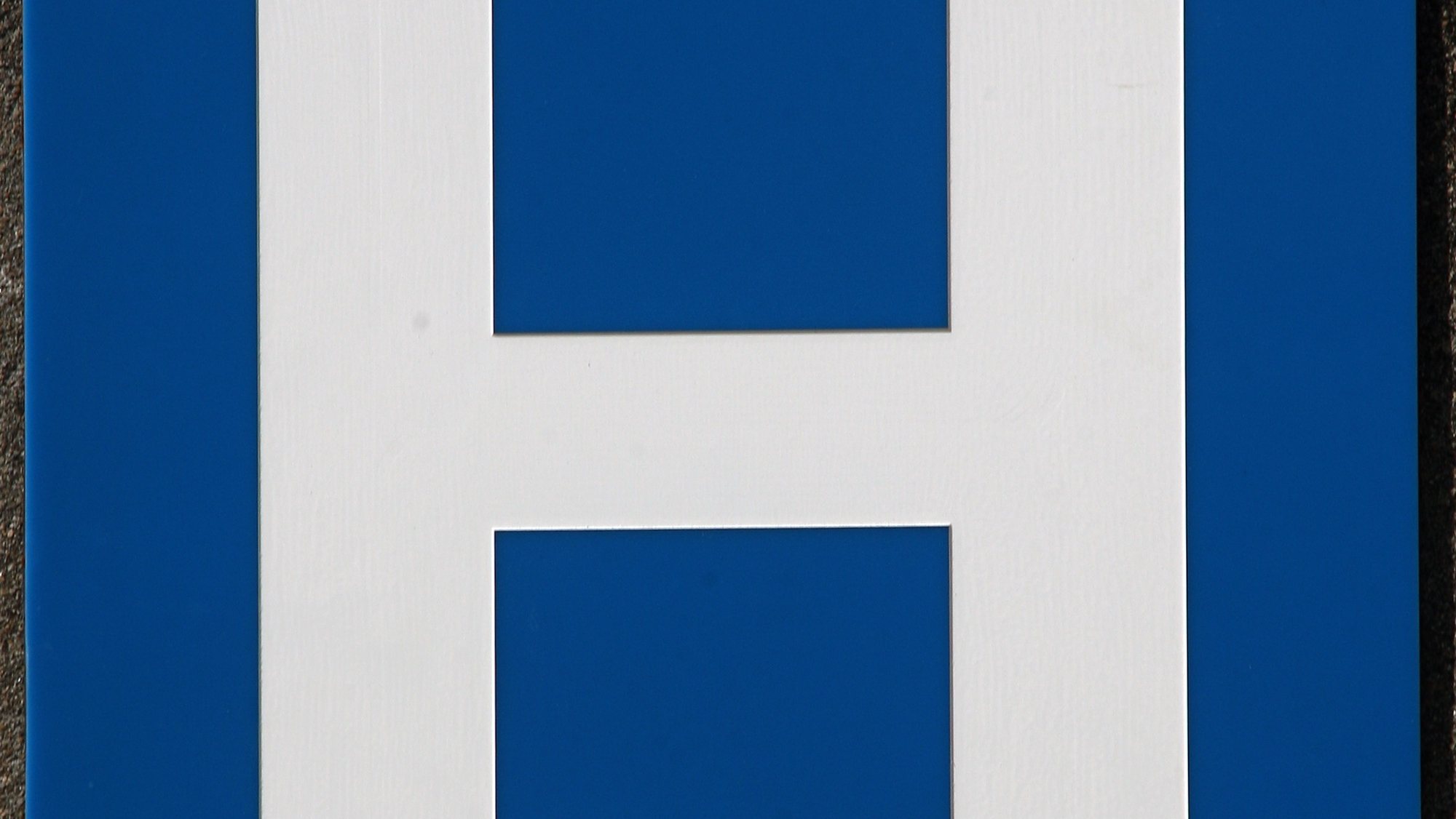 Simbolo de indicação de um hospital.

ANTONIO COTRIM/LUSA