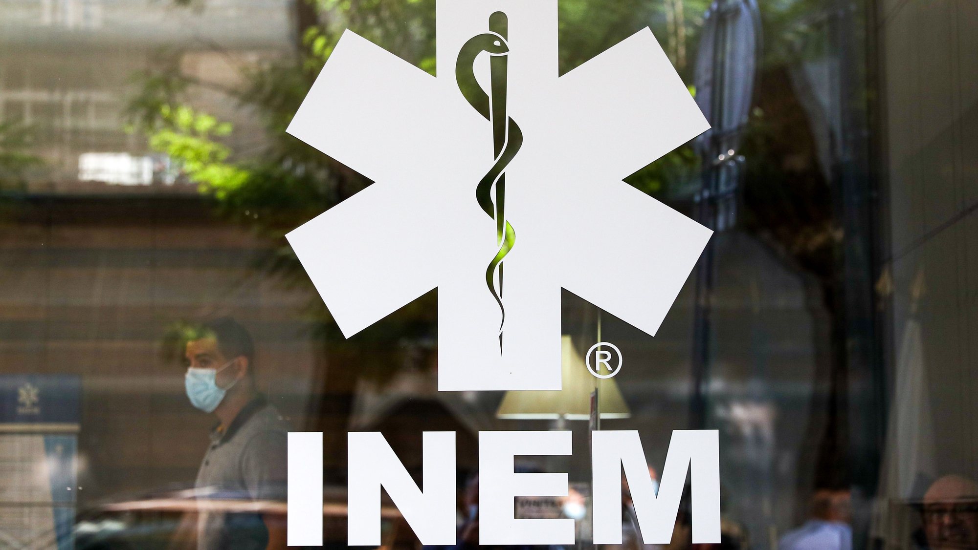 Logótipo do INEM
