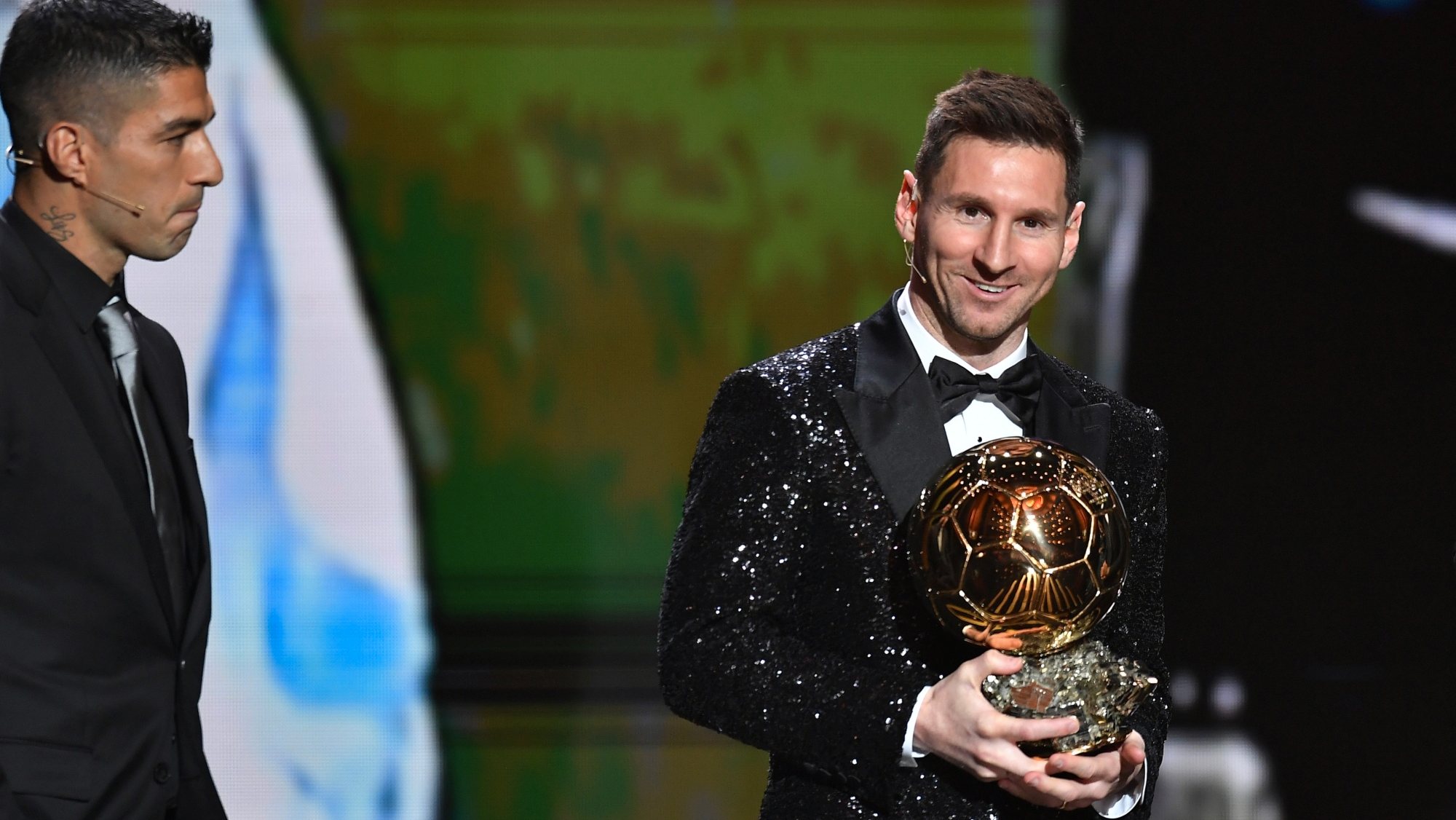 Lionel Messi recebe a 8ª Bola de Ouro da sua carreira!