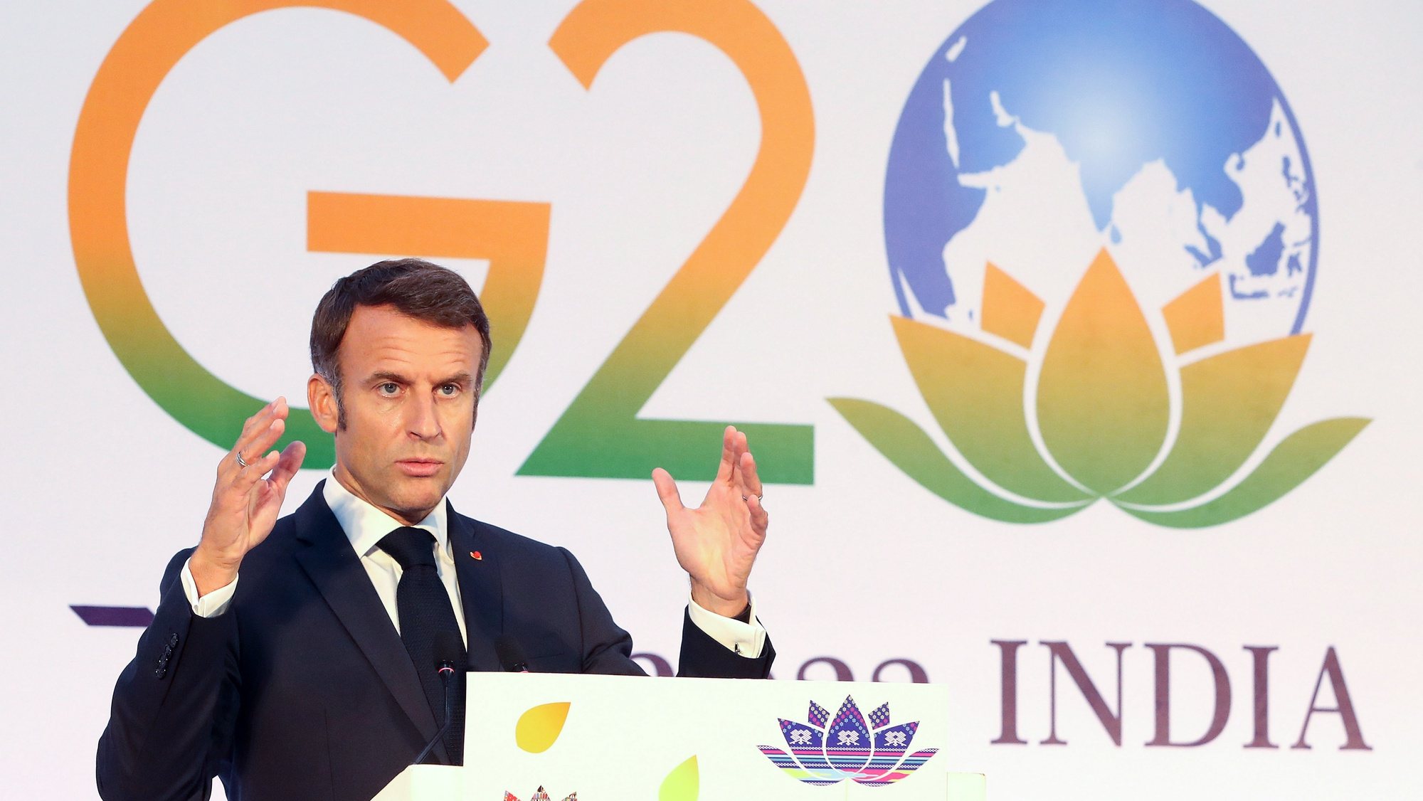 epa10852376 French President Emmanuel Macron addresses a press conference at the international media center during the G20 Summit in New Delhi, India, 10 September 2023. The G20 Heads of State and Government summit took place in the Indian capital on 09 and 10 September.  EPA/HARISH TYAGI