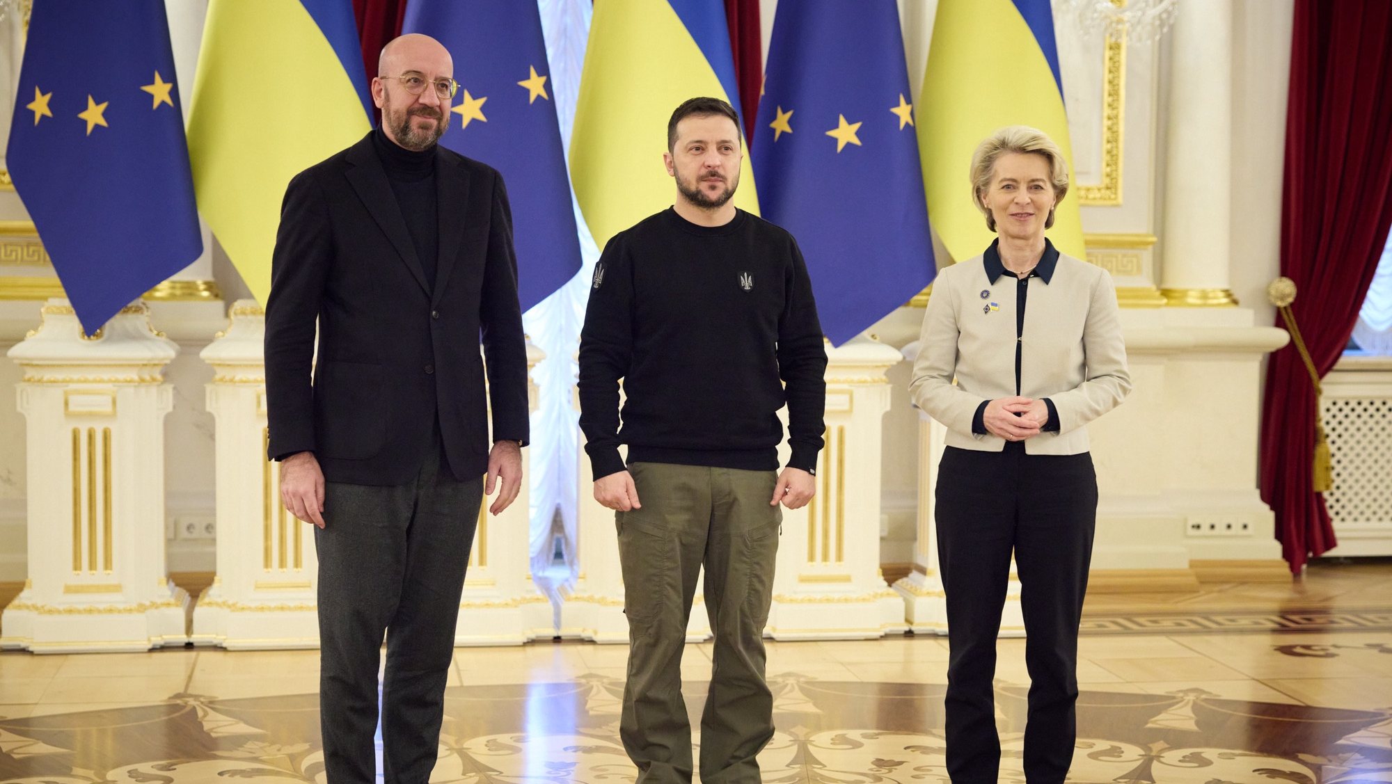 epa10445798 A handout photo made available by the Ukrainian Presidential Press Service shows (L-R) European Council President Charles Michel, Ukraine&#039;s President Volodymyr Zelensky and European Commission President Ursula von der Leyen posing for a photograph during an EU-Ukraine summit in Kyiv (Kiev), Ukraine, 03 February 2023. The presidents of the European Council and European Commission, accompanied by 15 Commissioners, are visiting Kyiv to meet with Ukrainian top officials and take part in the EU-Ukraine summit, the first summit since the European Council granted Ukraine the status of EU candidate amid Russia&#039;s invasion. Ukraine applied for EU membership in February 2022 and was granted EU candidate status in June 2022.  EPA/UKRAINIAN PRESIDENTIAL PRESS SERVICE HANDOUT -- MANDATORY CREDIT: UKRAINIAN PRESIDENTIAL PRESS SERVICE -- HANDOUT EDITORIAL USE ONLY/NO SALES