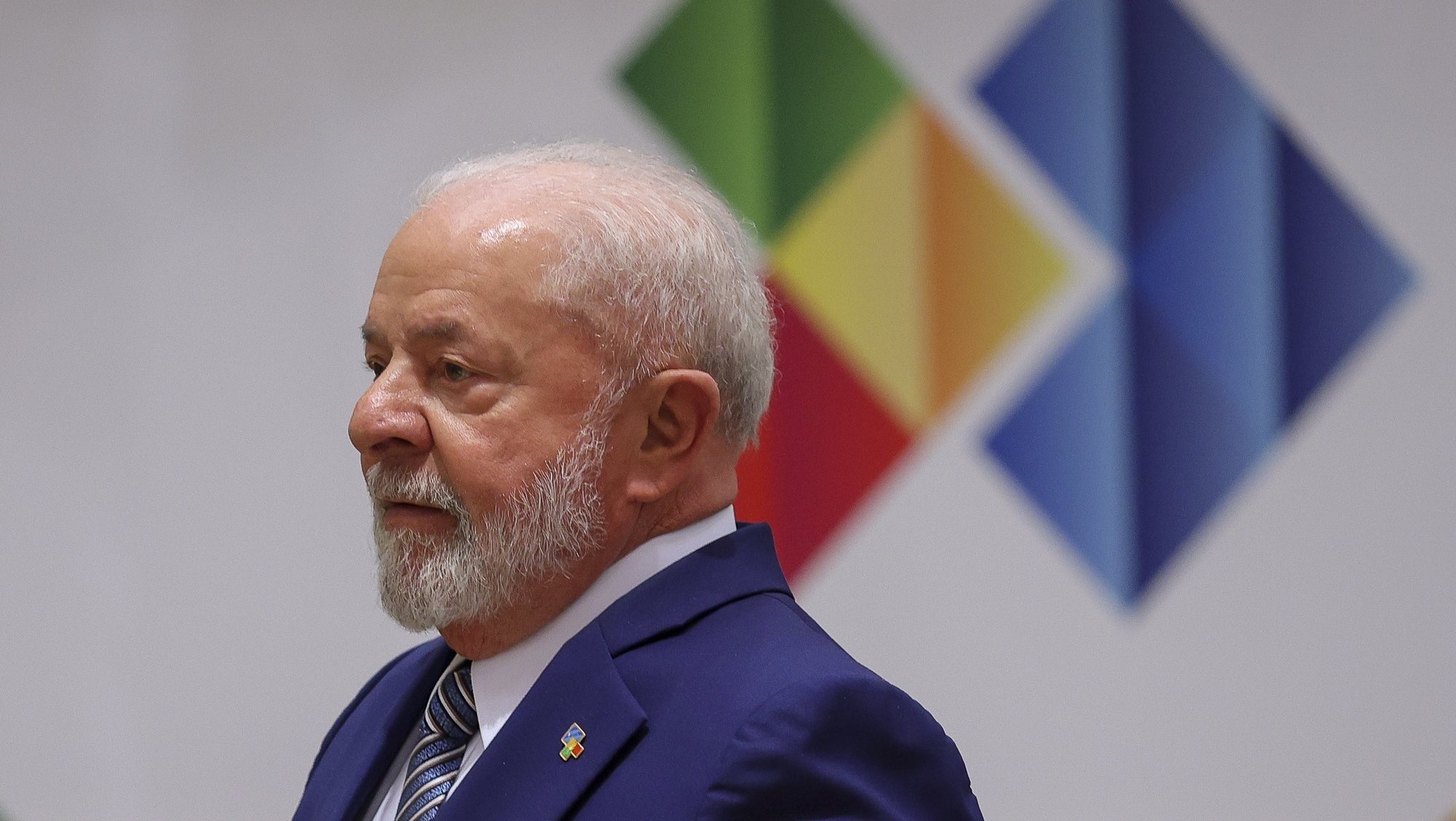 epa10751765 Brazil&#039;s President Luis Ignacio Lula da Silva at the start of the EU-CELAC Summit of Heads of State and Government in Brussels, Belgium, 17 July 2023. Leaders from the EU and the Community of Latin American and Caribbean States (CELAC) gather in Brussels for the third EU-CELAC summit from 17-18 July 2023, with the aim to strengthen relations between both regions.  EPA/JULIEN WARNAND