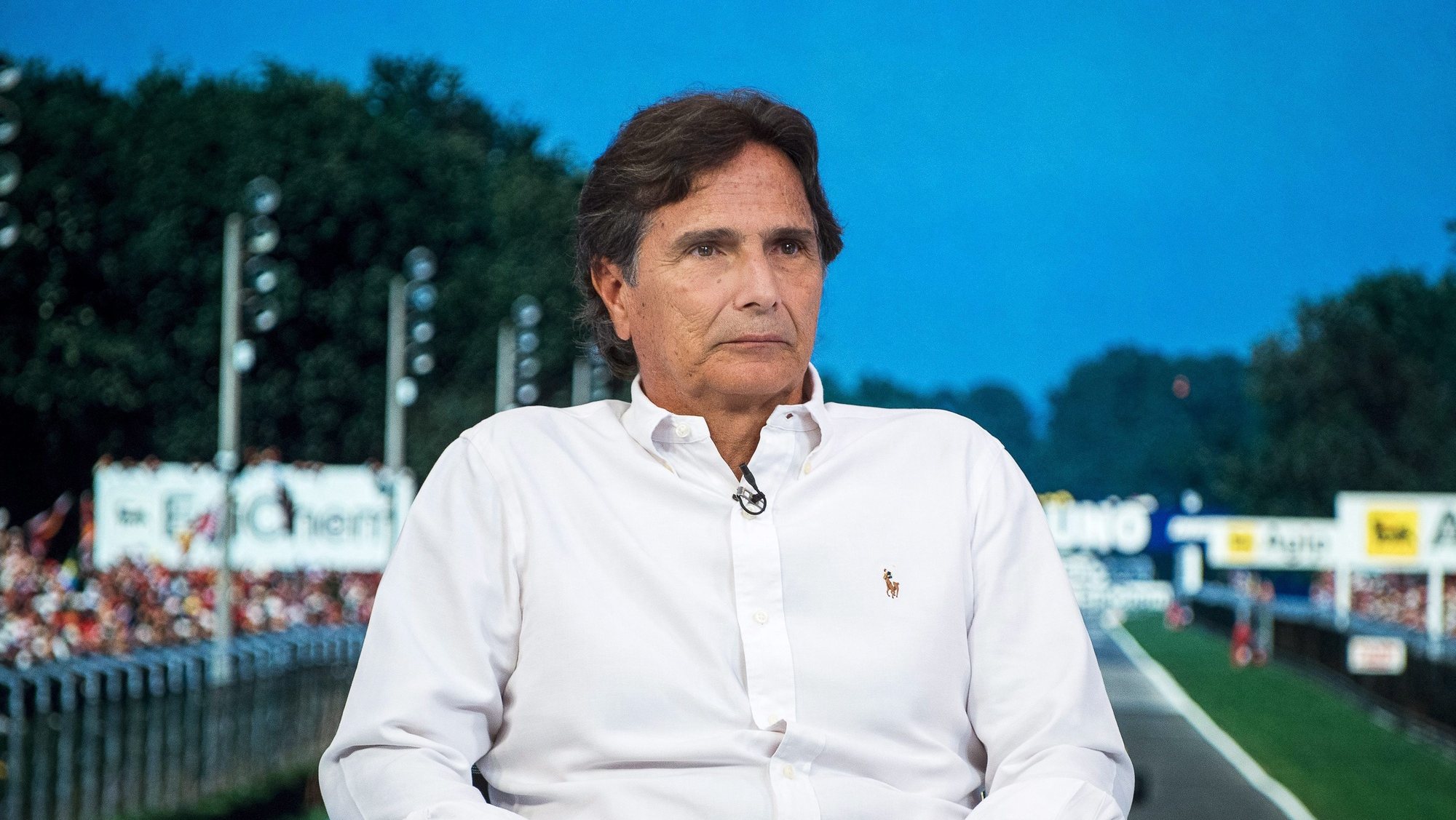 epa04857989 Three-time Formula One world champion Nelson Piquet of Brazil attends the shooting of Hungarian Television’s Formula One magazine in Budapest, Hungary, 23 July 2015. The 2015 Formula One Grand Prix of Hungary will take place on 27 July 2015.  EPA/JANOS MARJAI HUNGARY OUT