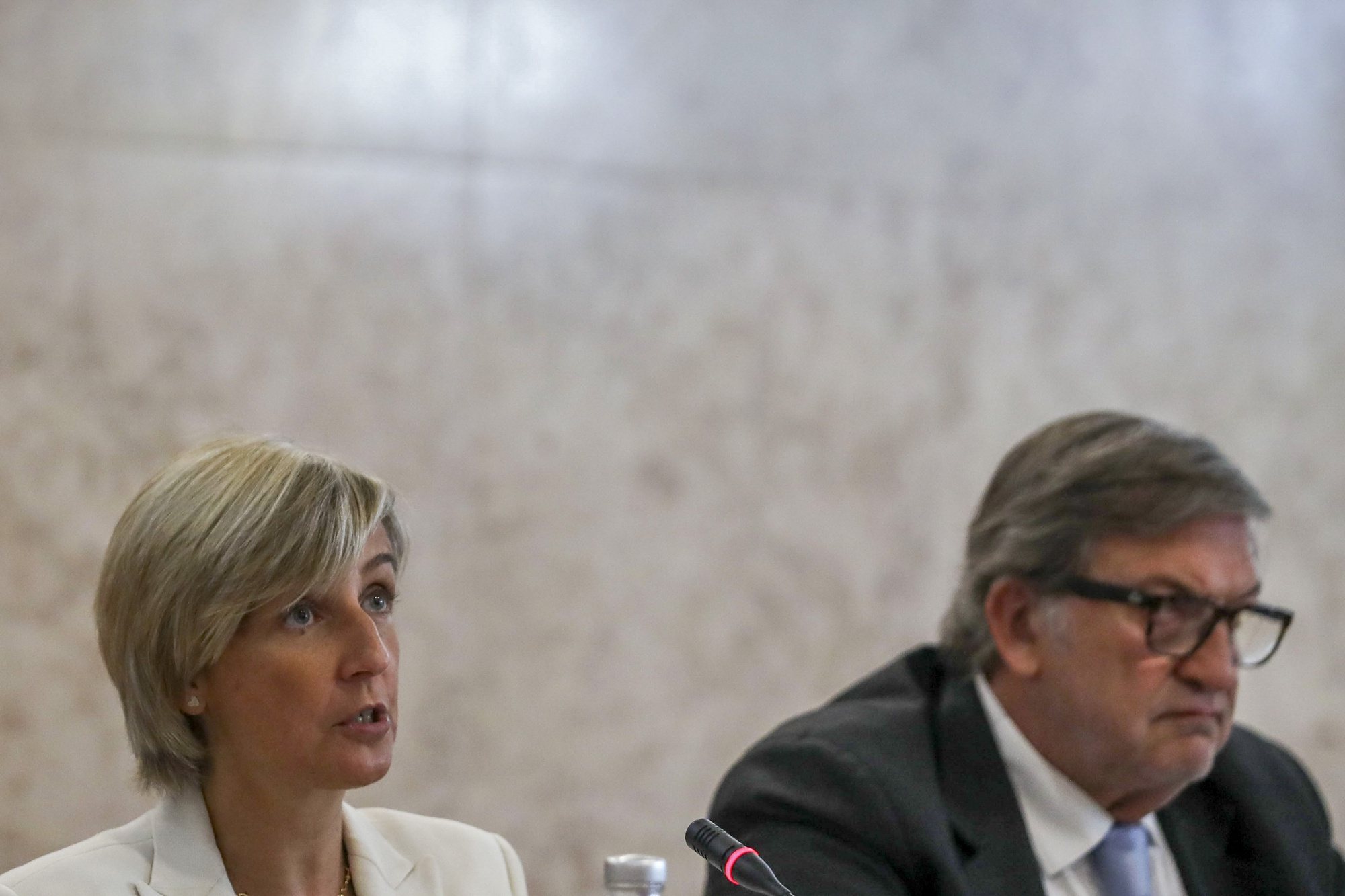 A ministra da Saúde, Marta Temido (E), durante a sua audição perante a Comissão de Saúde, na Assembleia da República, em Lisboa, 29 de junho de 2022. ANTÓNIO COTRIM/LUSA