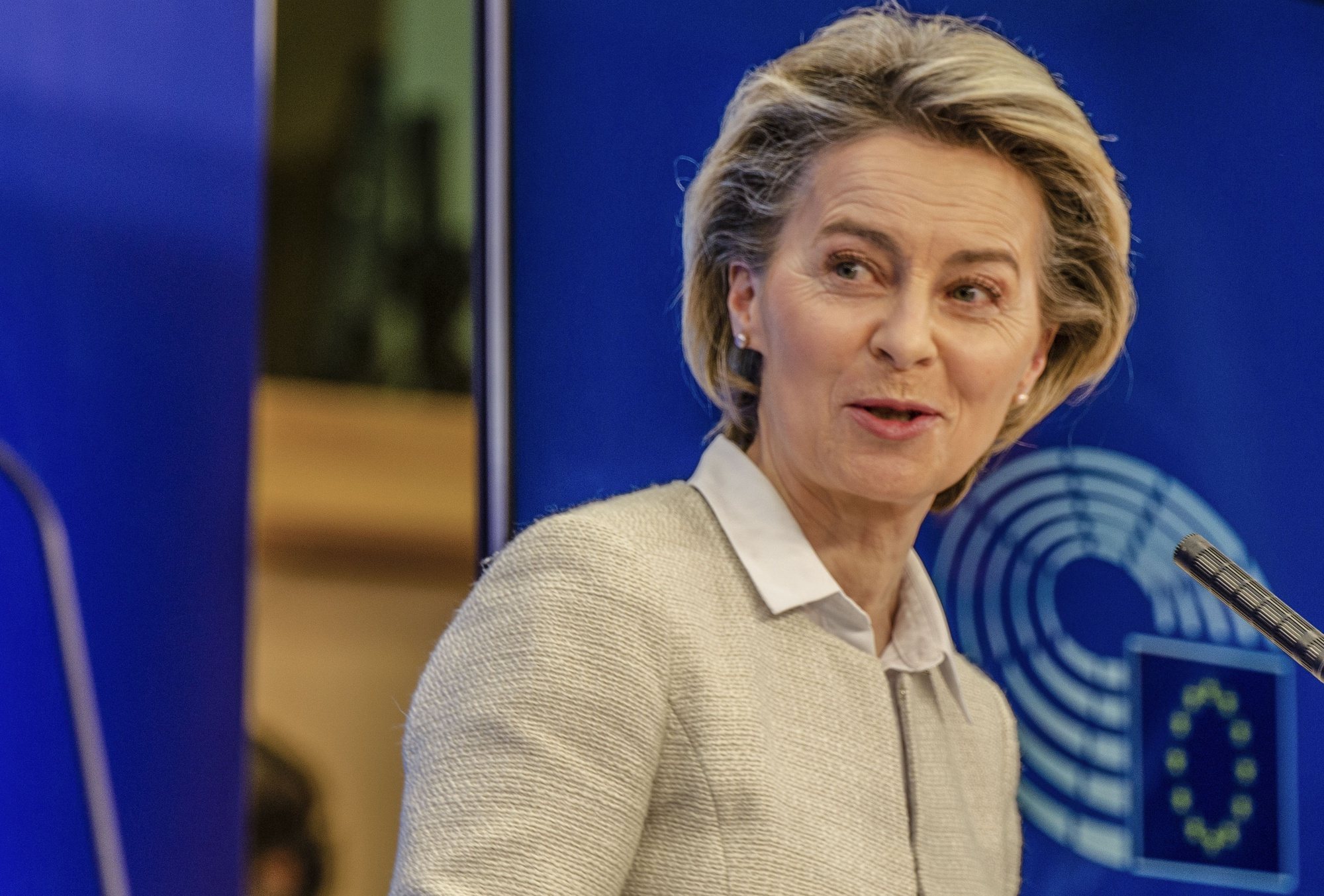 Commission President Ursula von der Leyen attends a press conference after signing the Recovery and Resilience Facility (RRF) agreement in Brussels, Belgium, 12 February 2021. The European Parliament greenlighted the EU&#039;s proposed Recovery and Resilience Facility (RRF), worth 672.5 billion euros to tackle the economic aftermath of the coronavirus pandemic, during its plenary session in Brussels on 10 February 2021. TONY DA SILVA/LUSA