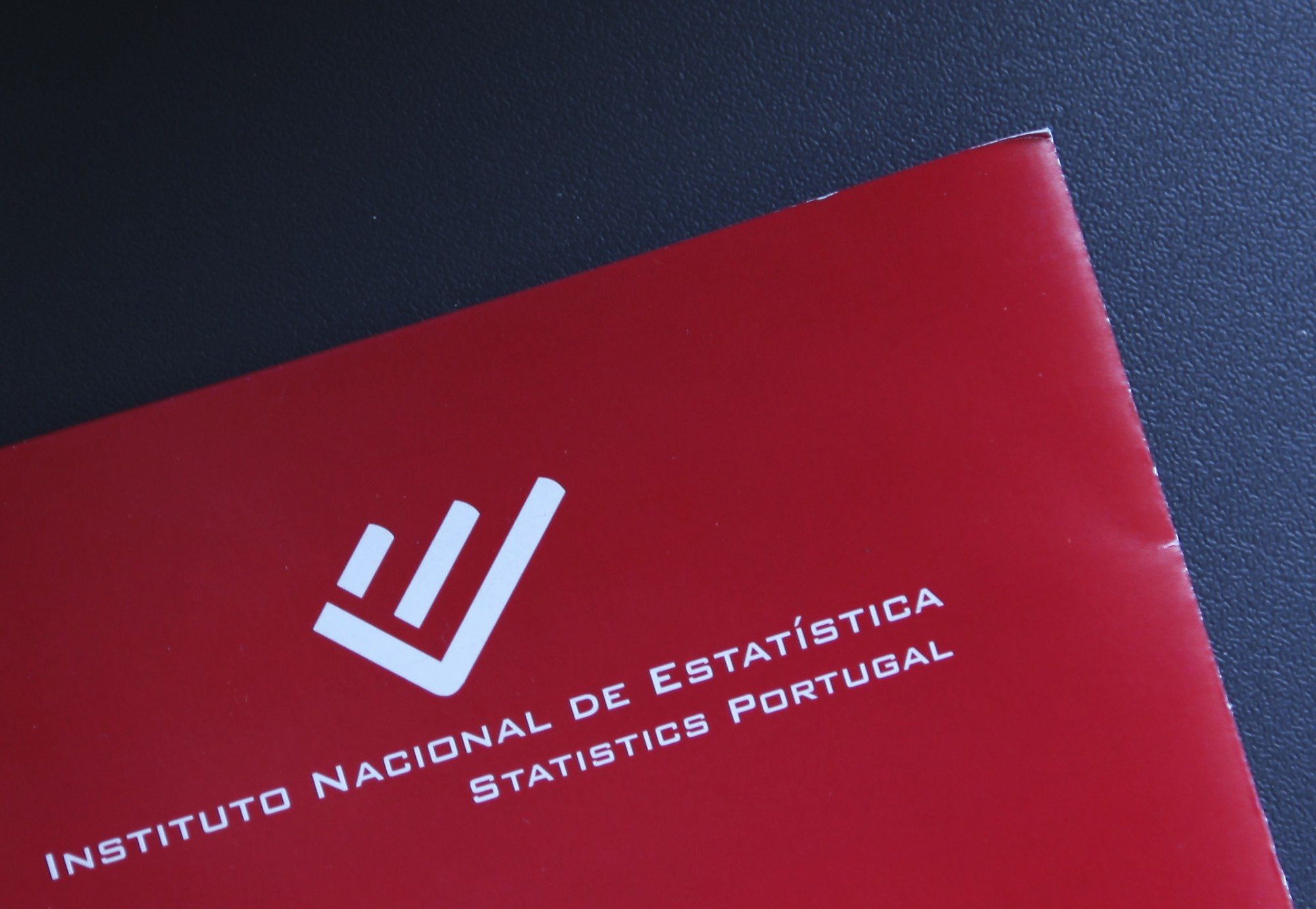 Instituto Nacional de Estatistica (INE).