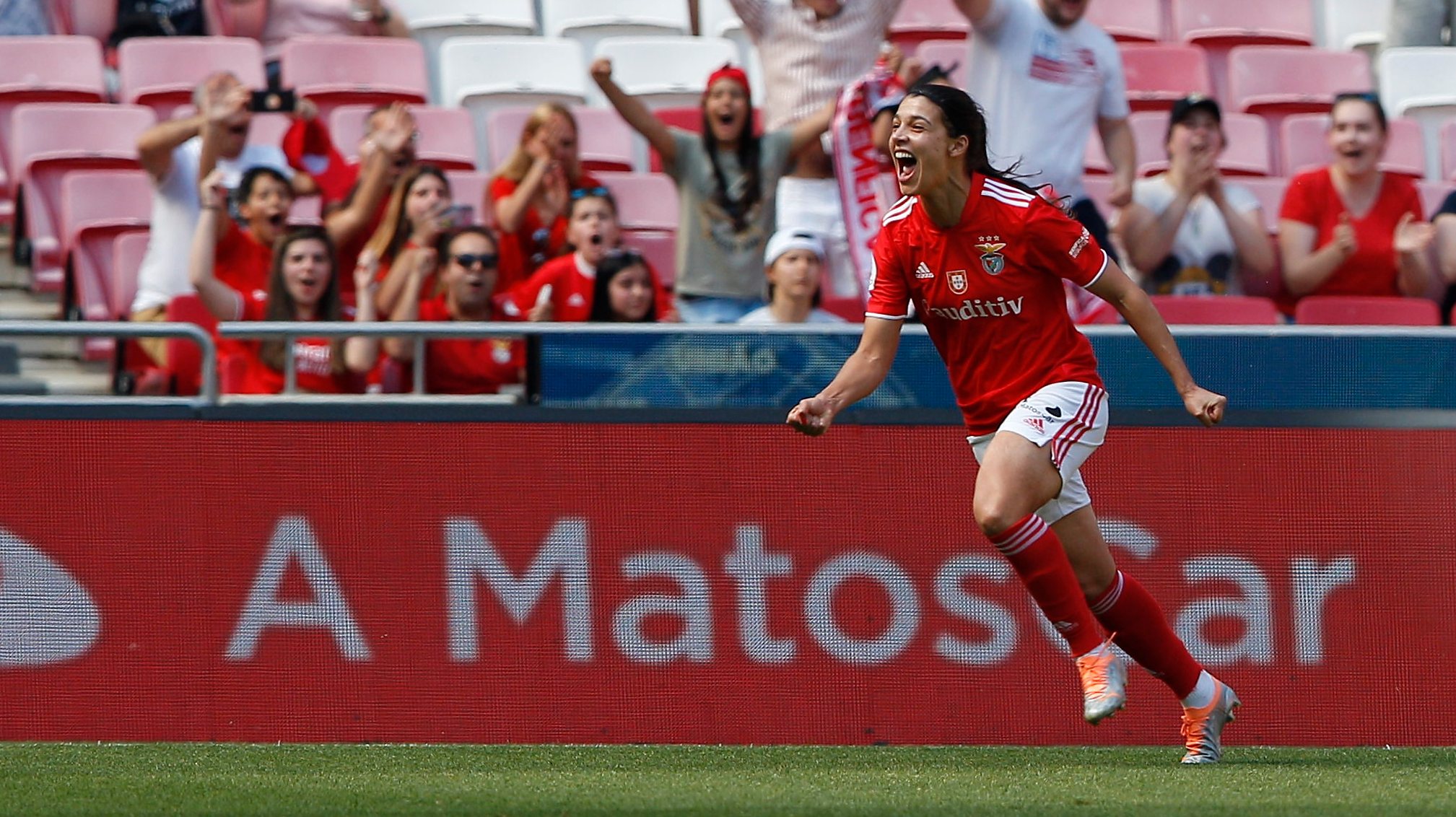 Carole Costa já tinha marcado ao Sporting na derrota no Campeonato por 3-1 e foi agora decisiva para o triunfo das encarnadas na primeira mão das meias da Taça de Portugal