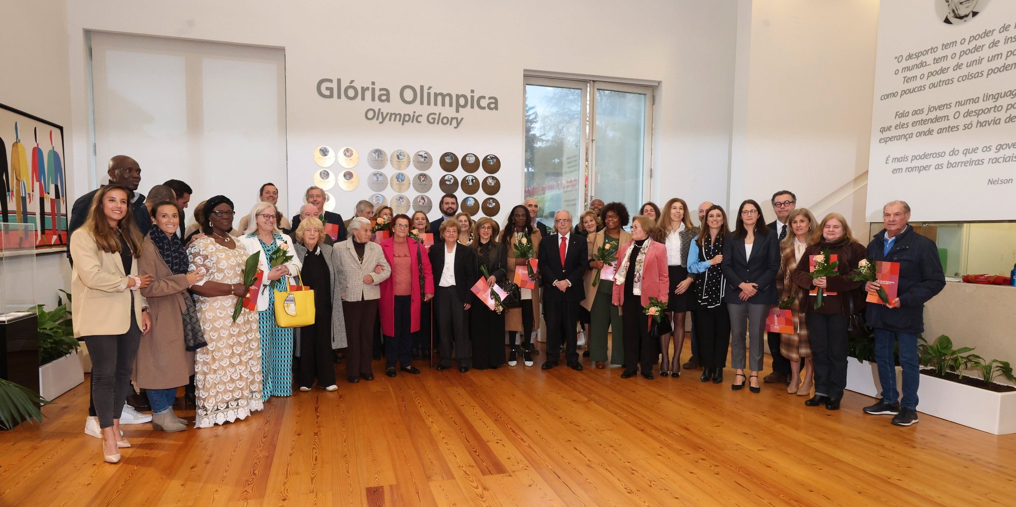 Comité Olímpico de Portugal recebeu na sua sede as mães dos atletas portugueses medalhados em Jogos Olímpicos para assinalar o Dia Internacional da Mulher