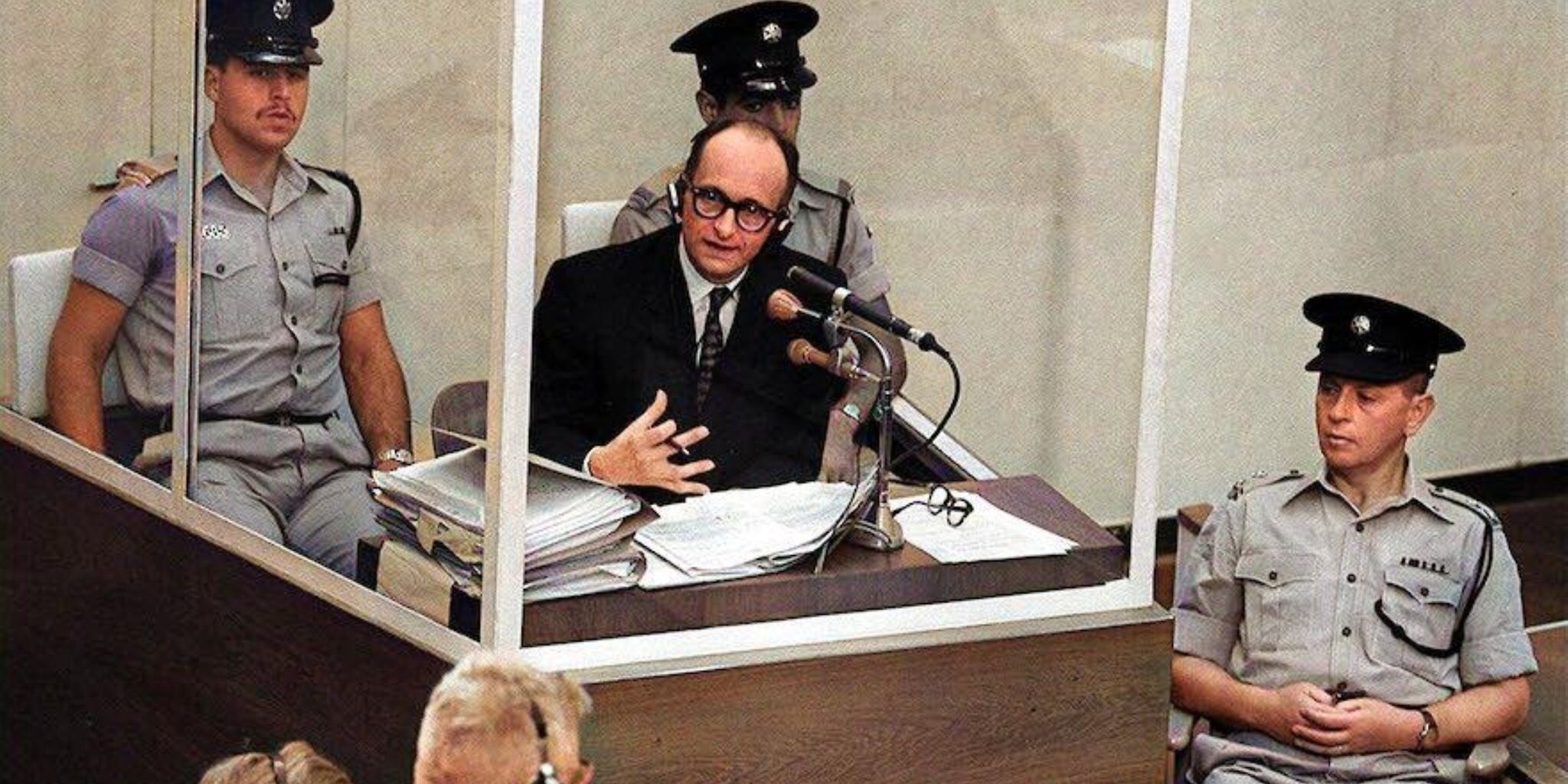 O julgamento de Adolf Eichmann, em abril de 1961, foi transmitido a partir de Jerusalém para todo o mundo