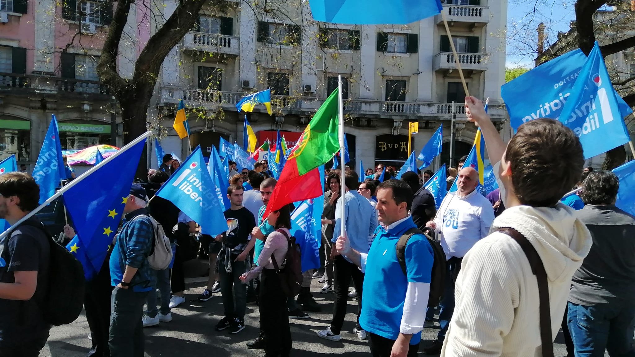 25 Abril IL vai voltar a integrar tradicional desfile da Avenida da