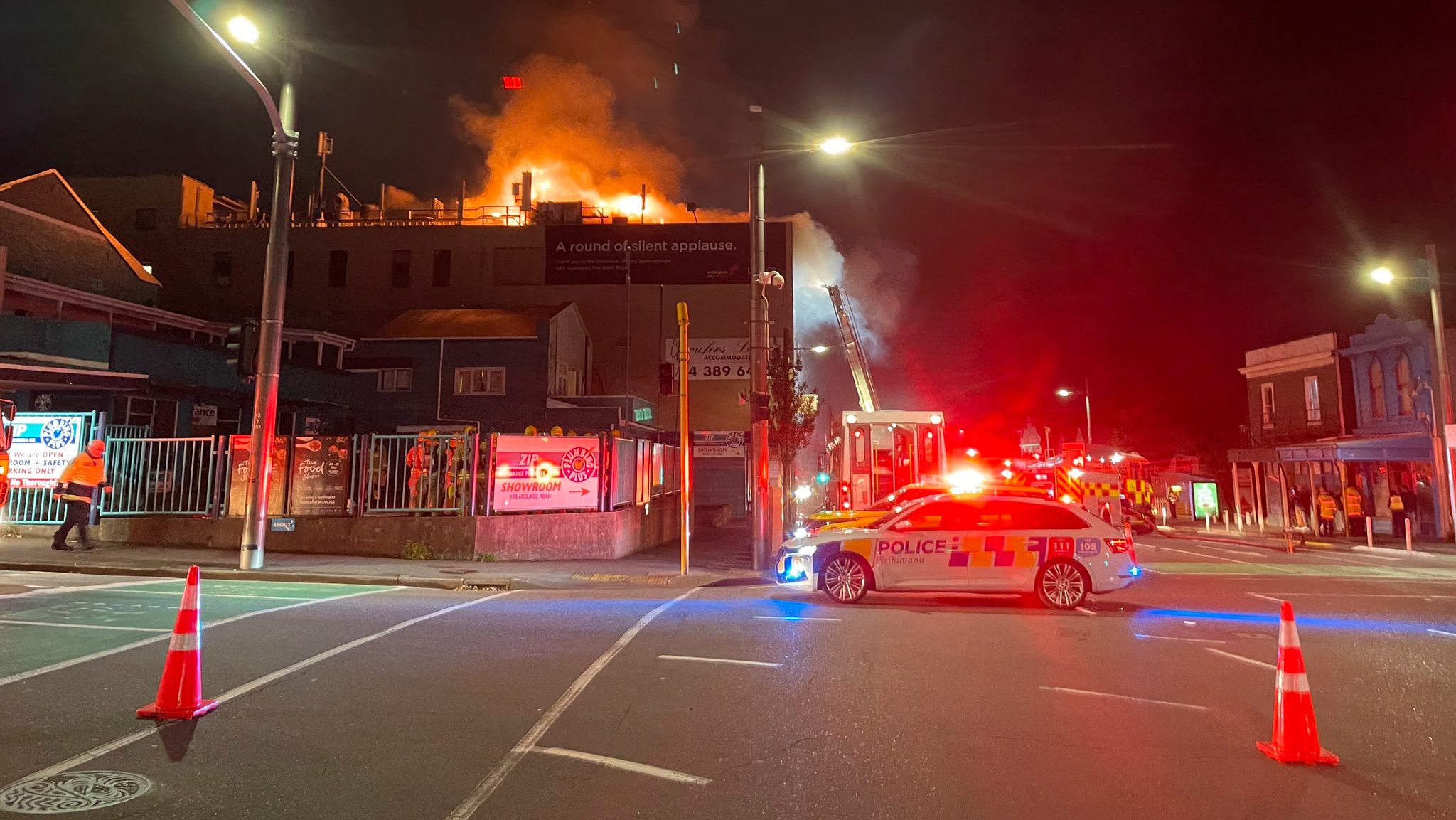 Há vários mortos no incêndio num hostel em Wellington