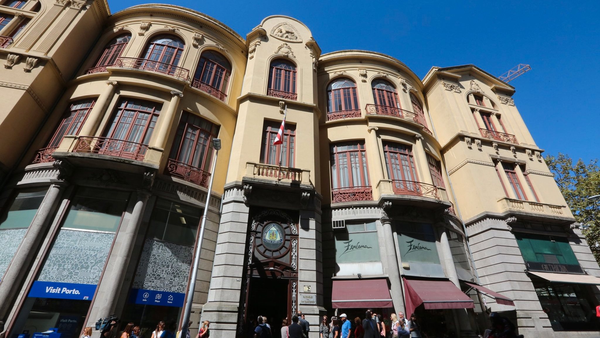 O Clube Fenianos Portuenses foi fundado em 1904 e tem-se dedicado à promoção cultural da cidade