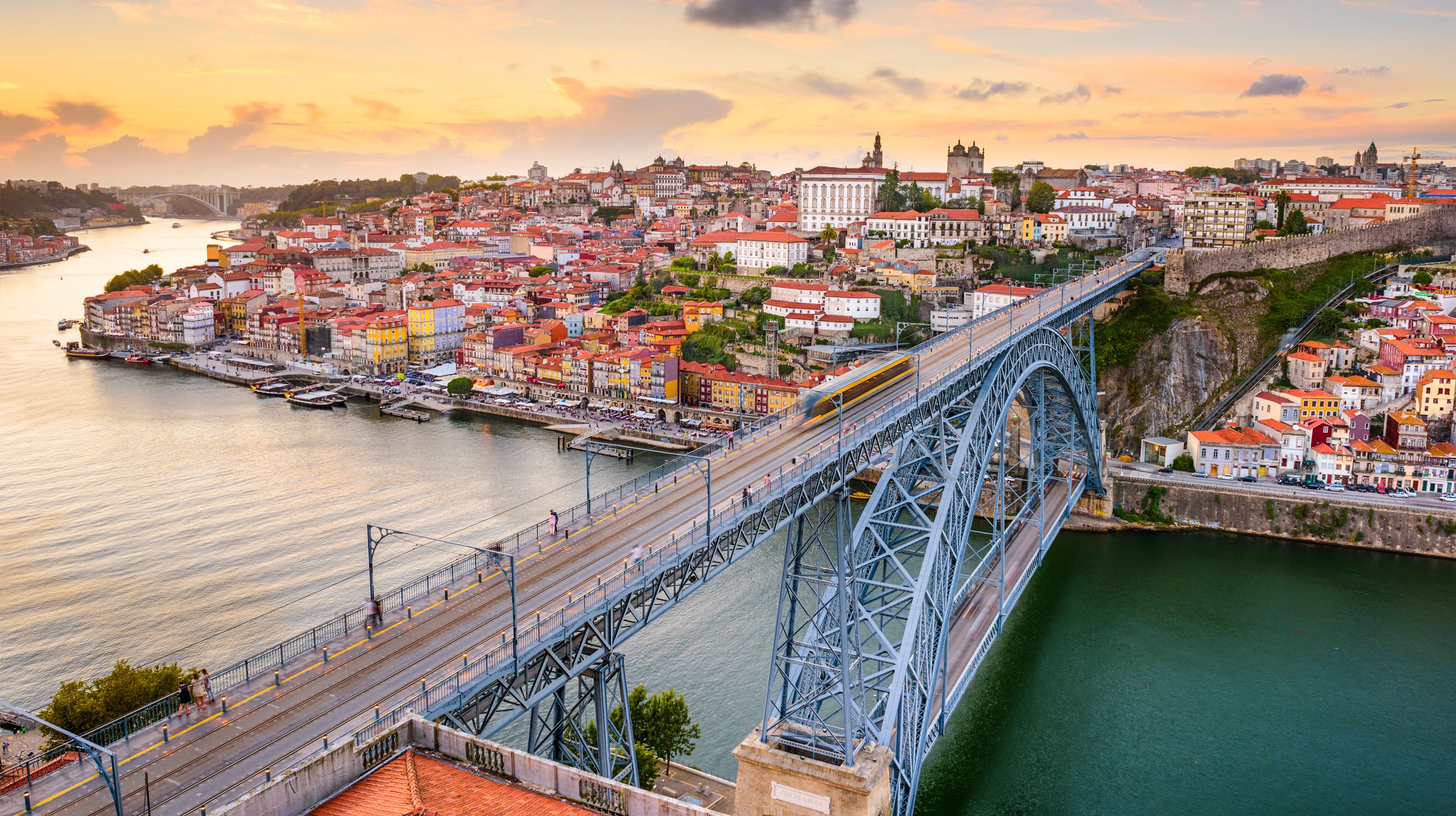 A Ponte D. António Francisco dos Santos terá uma extensão total de 625 metros, 300 dos quais sobre o rio