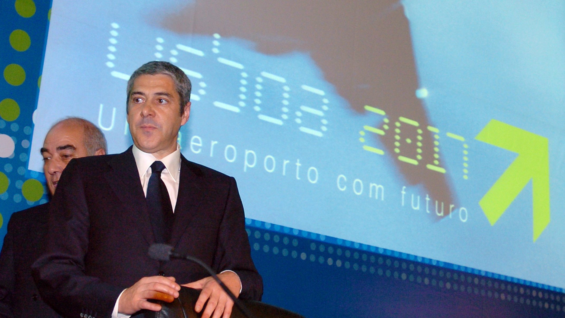 Mário Lino e José Sócrates nu anúncio do avanço da Ota em 2005