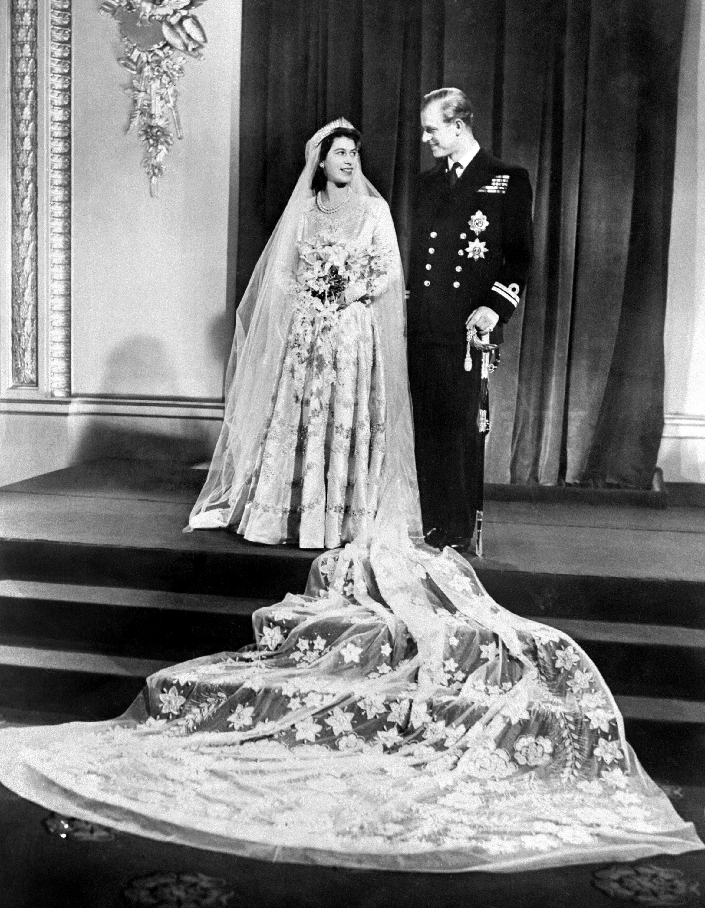 ELIZABETH II-WEDDING