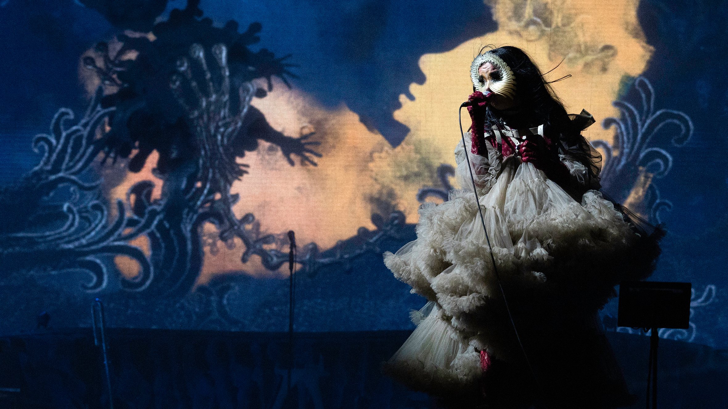 Björk e “Cornucopia”, um espectáculo que veríamos as vezes sem conta, uma epifania visual, sonora e sensorial