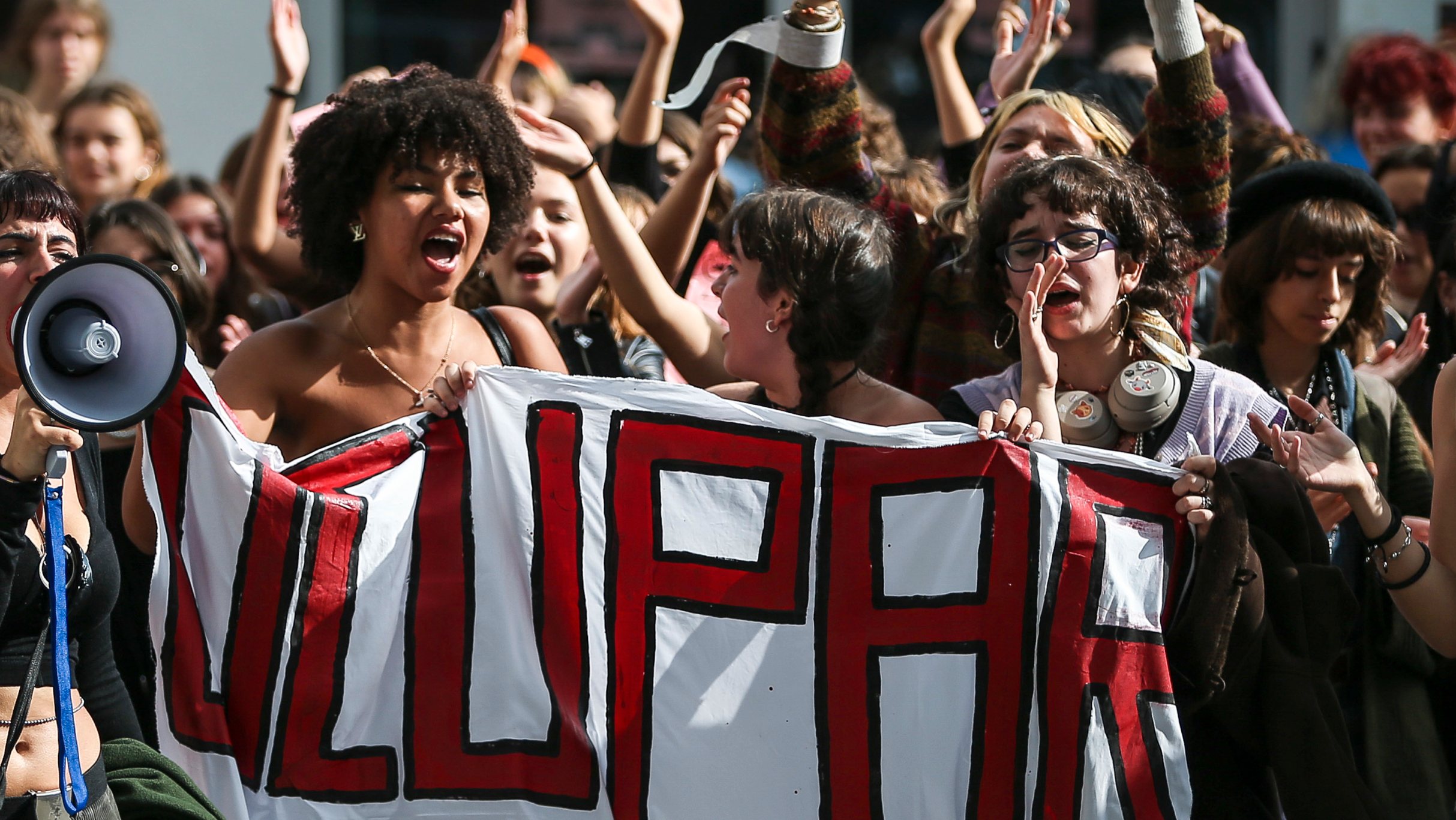 Ao longo da última semana, jovens ativistas promoveram um protesto que passou pela ocupação de escolas secundárias e faculdades em Lisboa a apelar à preservação do planeta